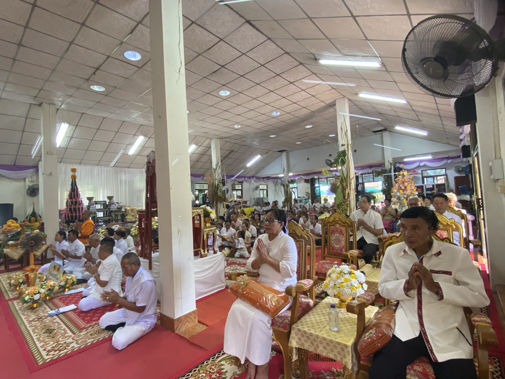 ภาพร่วมพิธีกรรมวัดพุทธนคราภิบาล