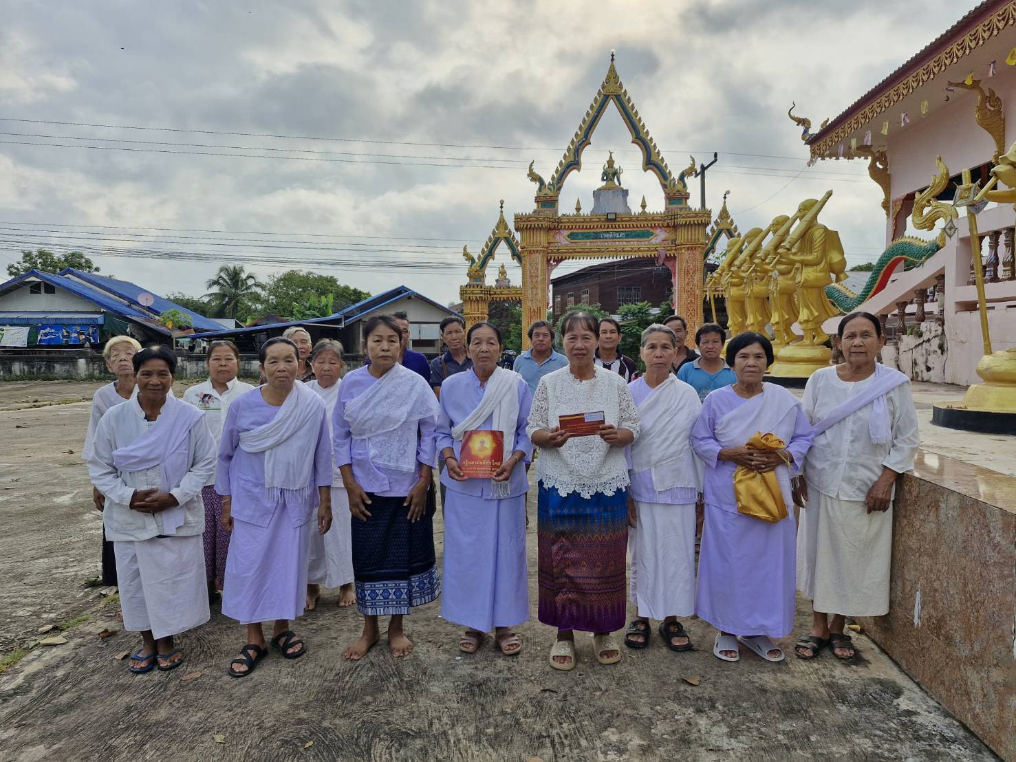 ภาพร่วมขบวนกฐินวัดโพธิ์ไทร