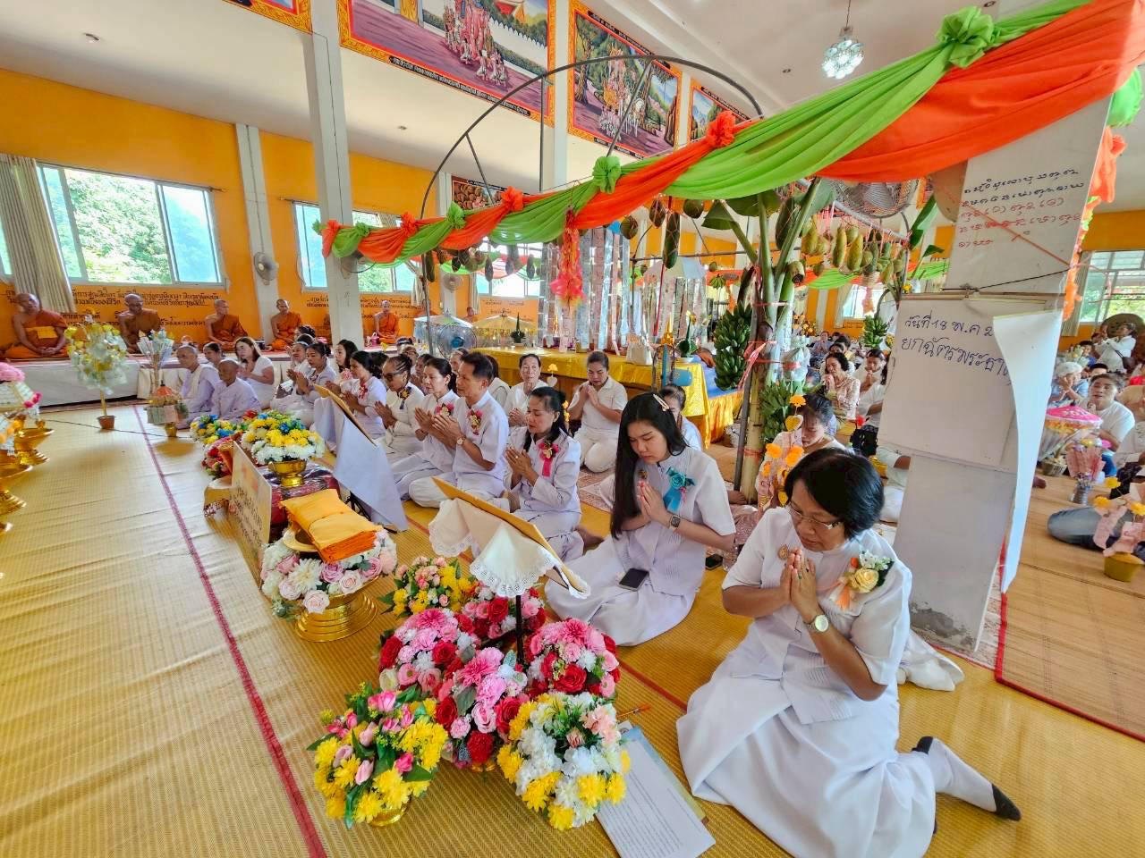 ภาพร่วมพิธีกรรมวัดศรีทรายทอง
