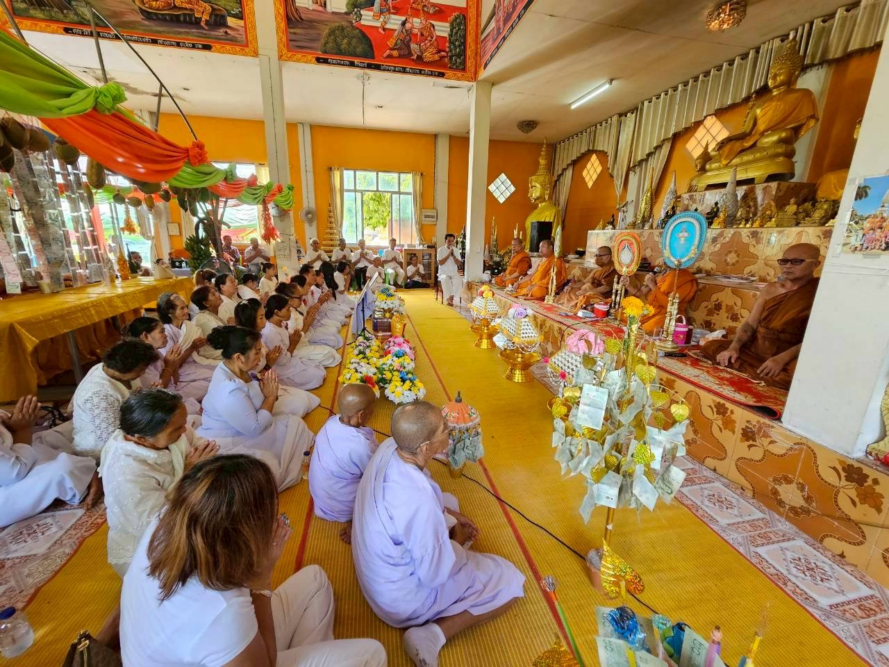 ภาพร่วมพิธีกรรมวัดศรีทรายทอง