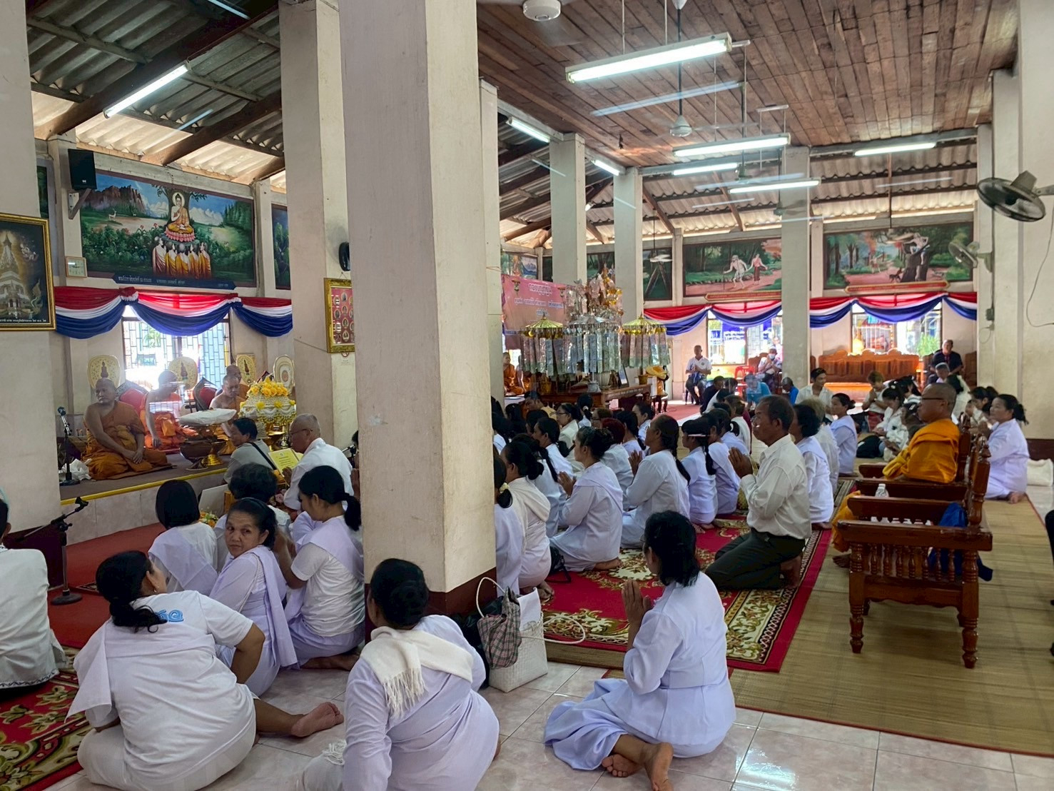 ภาพร่วมพิธีกรรมวัดโพธิ์ศรีแก้ว