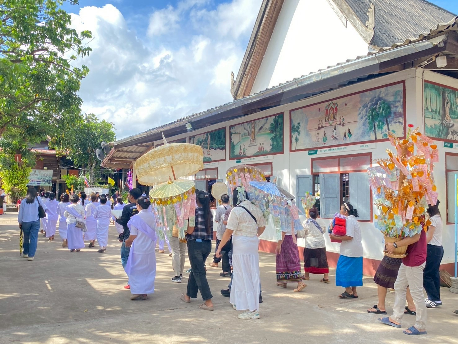 ภาพร่วมพิธีกรรมวัดโพธิ์ศรีแก้ว