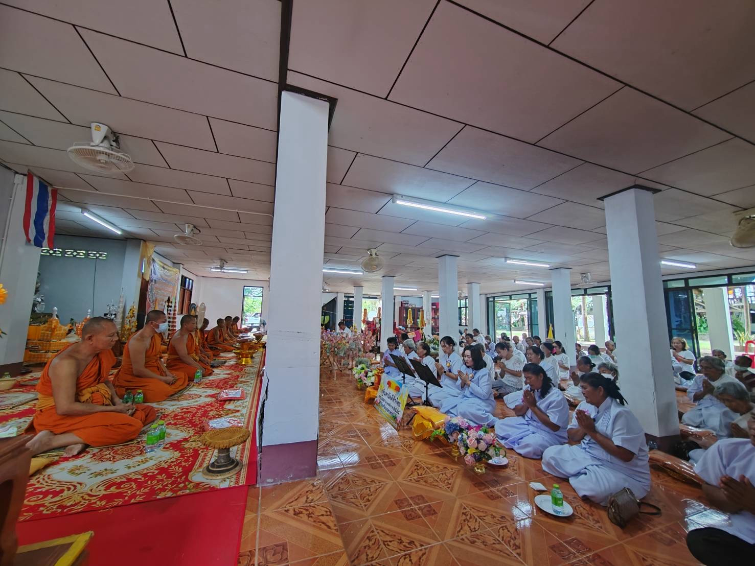 ภาพร่วมพิธีกรรมวัดนรวราราม