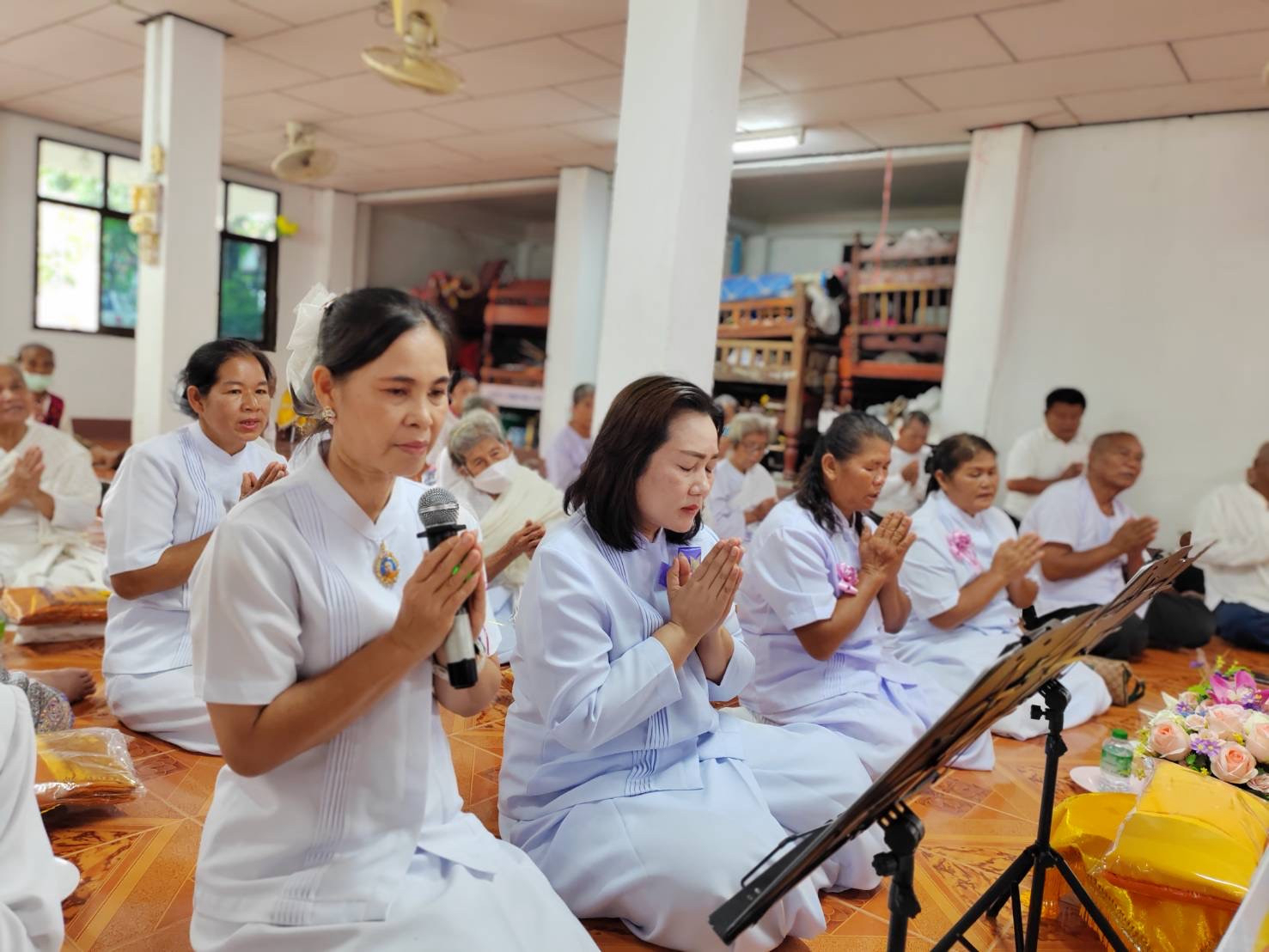 ภาพร่วมพิธีกรรมวัดนรวราราม