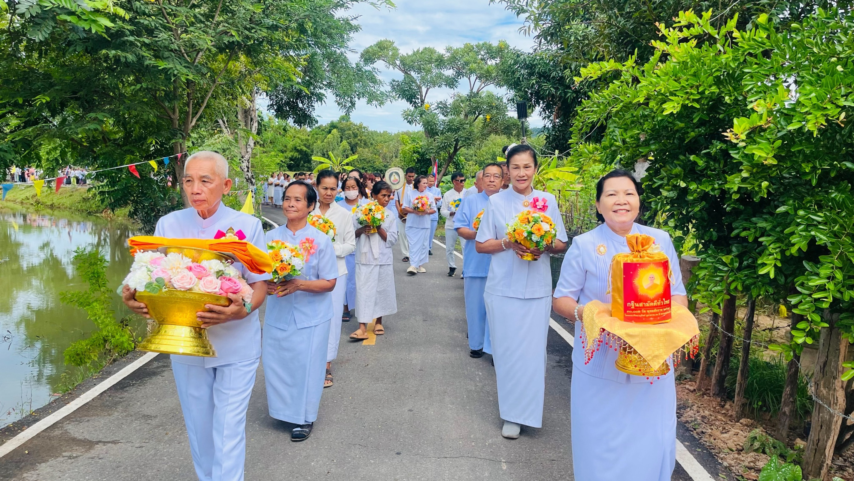 ภาพร่วมพิธีกรรมวัดศรีสว่างอารมณ์