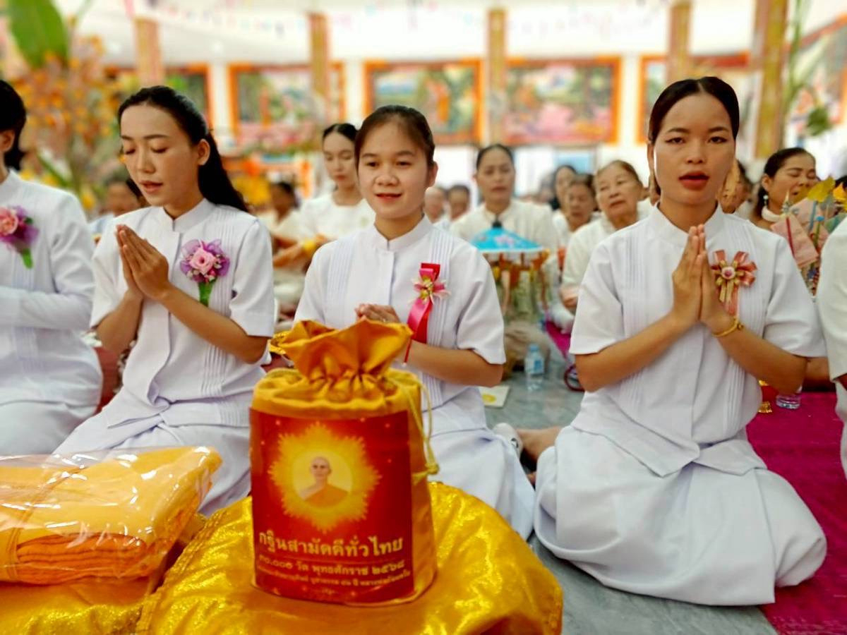 ภาพร่วมพิธีกรรมวัดสว่างอารมณ์