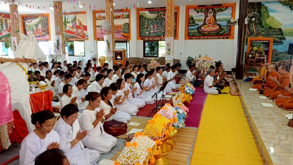 ภาพร่วมพิธีกรรมวัดสว่างอารมณ์