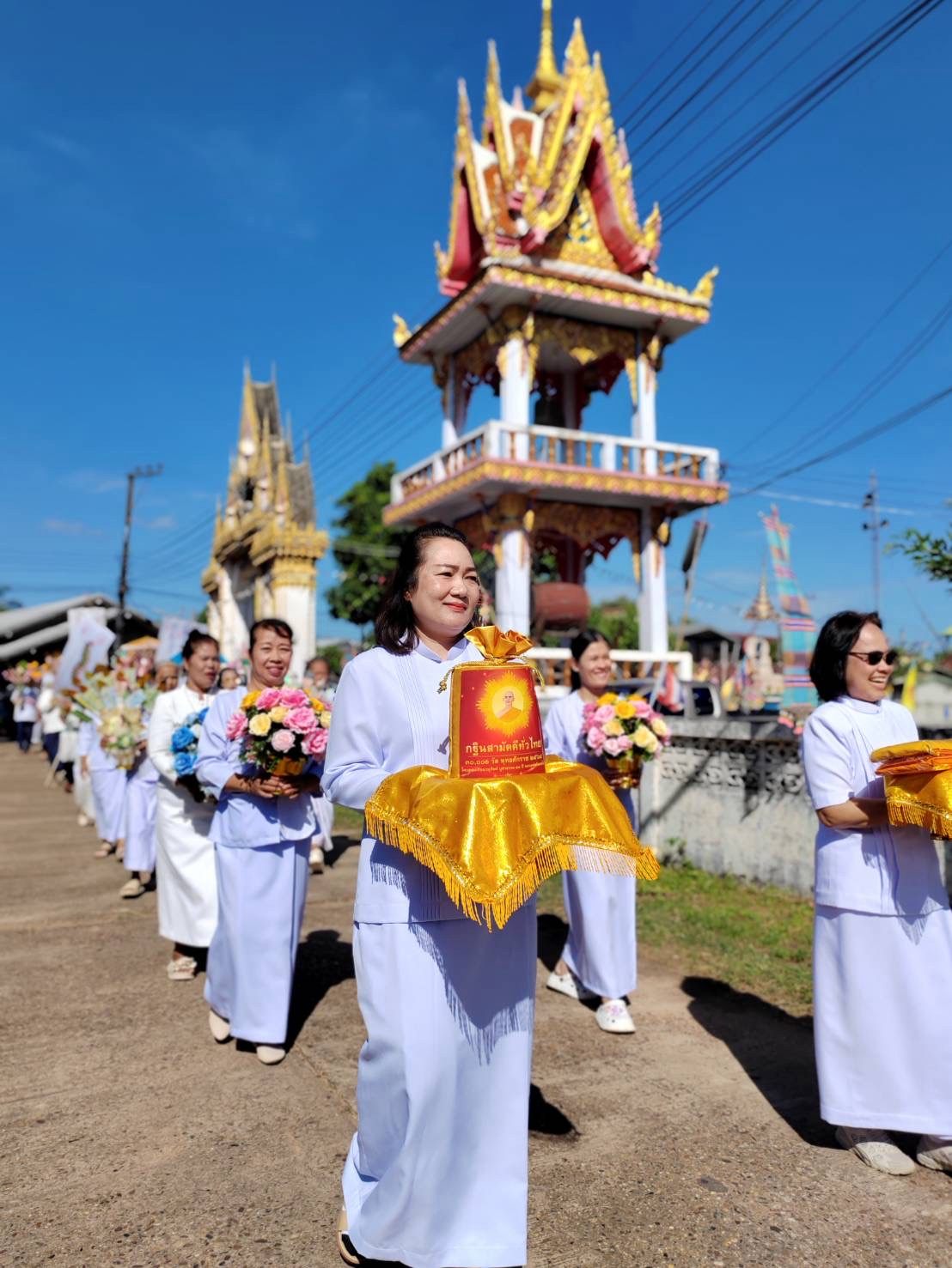 ภาพร่วมพิธีกรรมวัดพุทธรูปโพธิ์ศรี