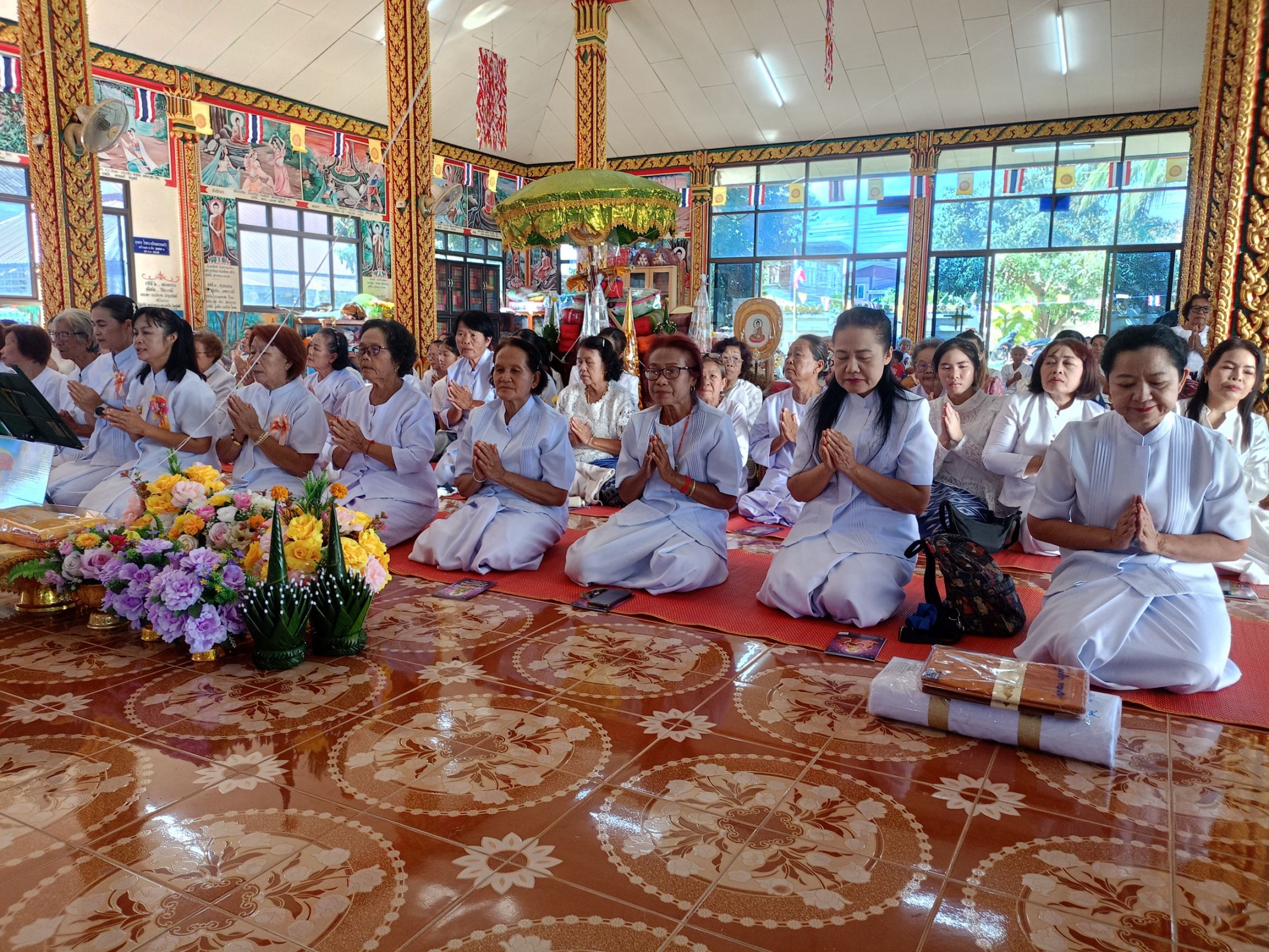 ภาพร่วมพิธีกรรมวัดสมดีนอก