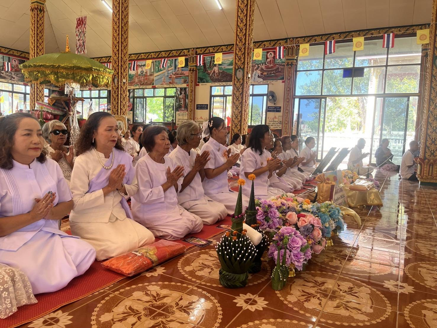 ภาพร่วมพิธีกรรมวัดสมดีนอก