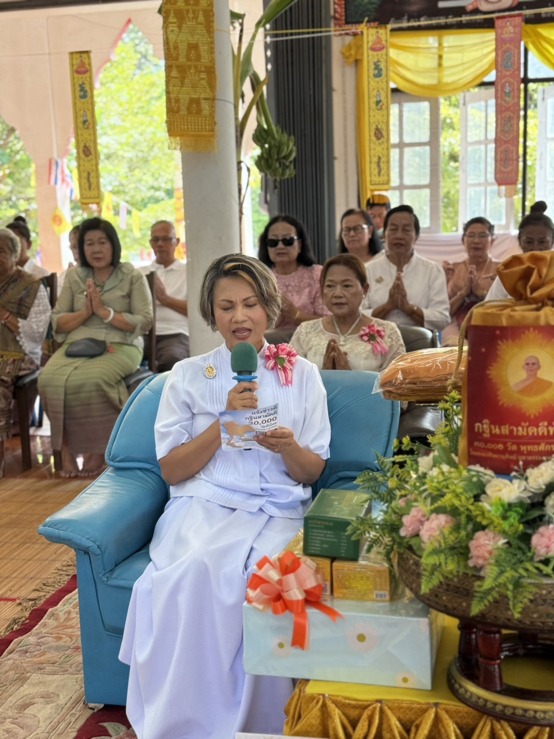 ภาพร่วมพิธีกรรมวัดไทย