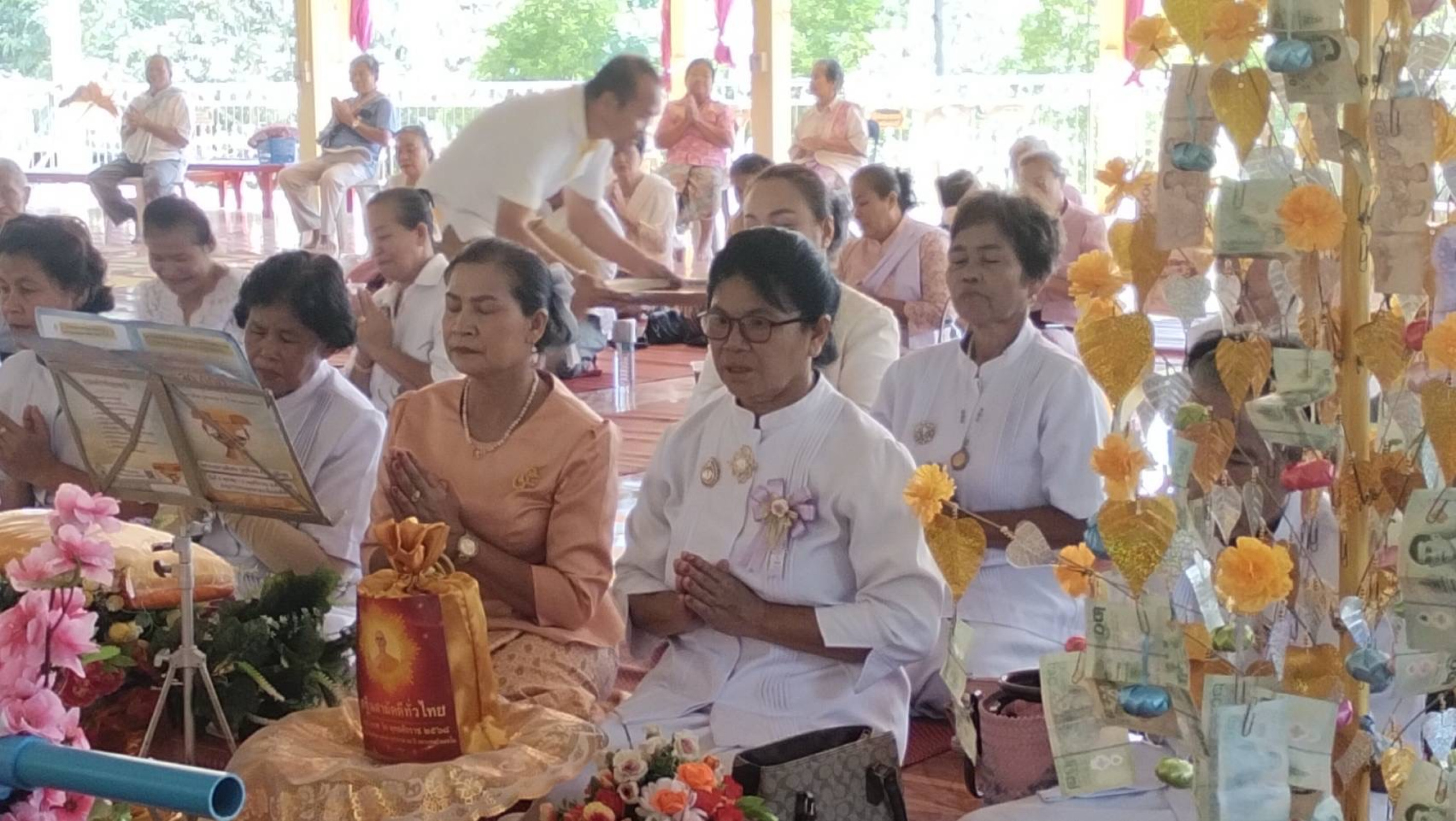 ภาพร่วมพิธีกรรมวัดจันทะดีบุปผาราม