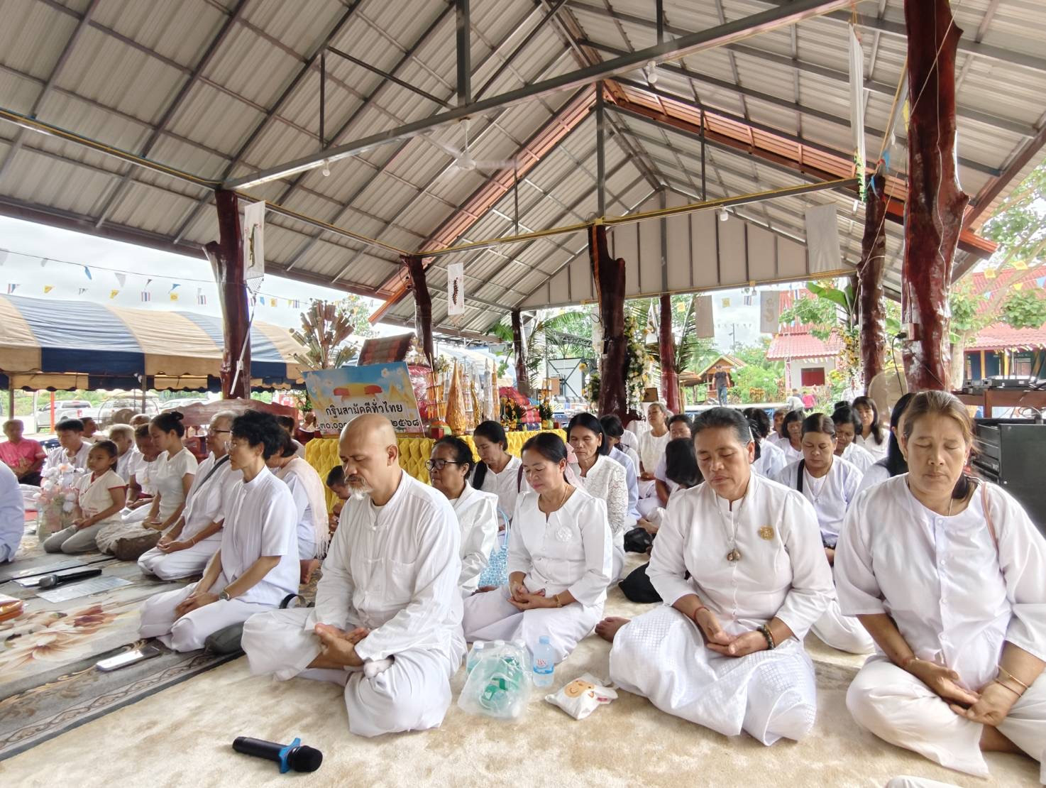 ภาพร่วมพิธีกรรมวัดห้วยน้ำเย็น