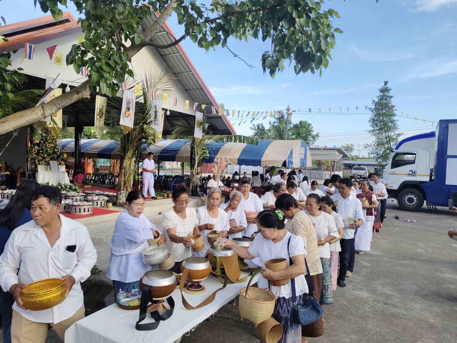 ภาพร่วมพิธีกรรมวัดห้วยน้ำเย็น