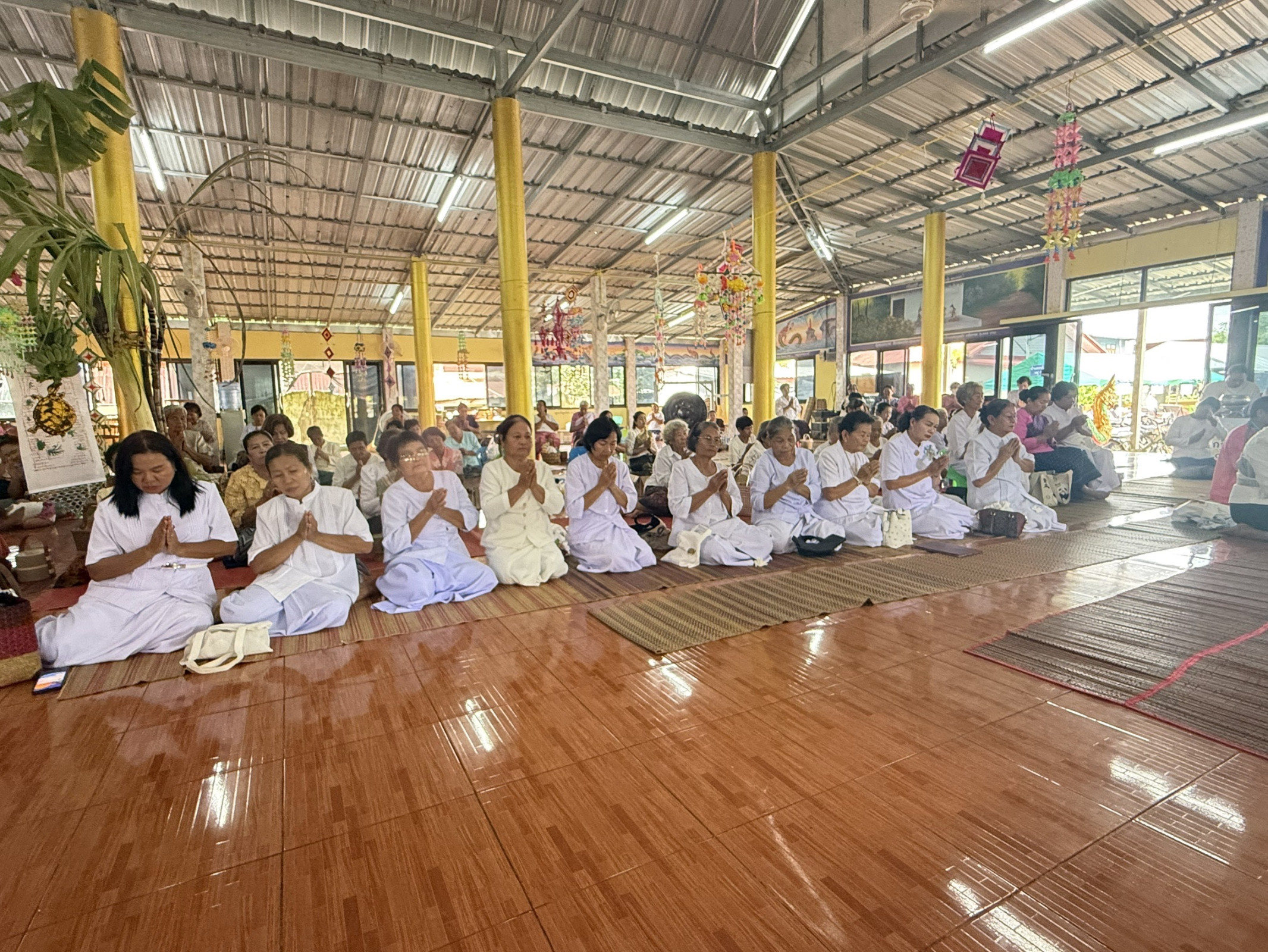 ภาพร่วมพิธีกรรมวัดอรัญญาสุนทราลัย