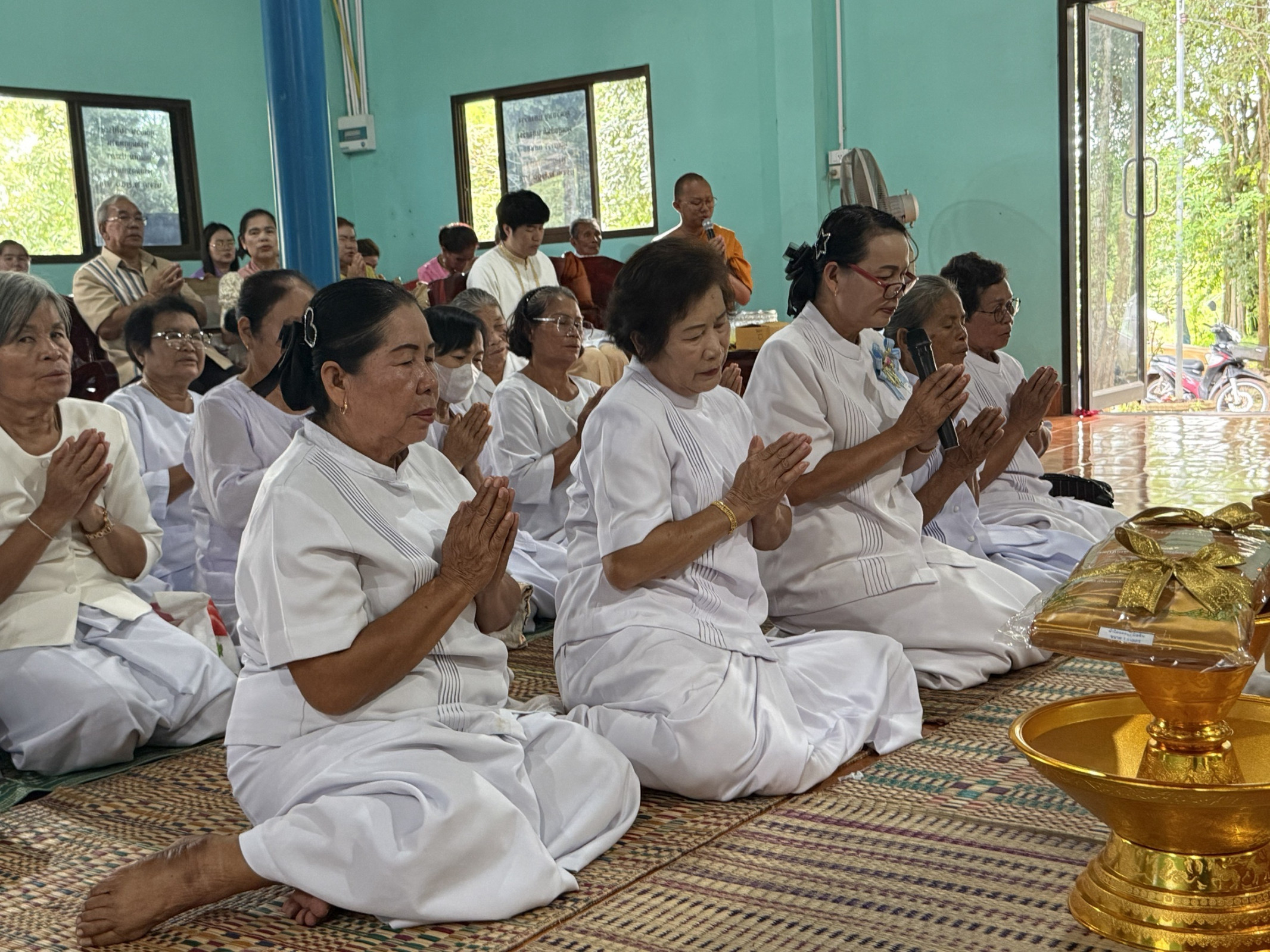 ภาพร่วมพิธีกรรมวัดบ้านบางกอกน้อย