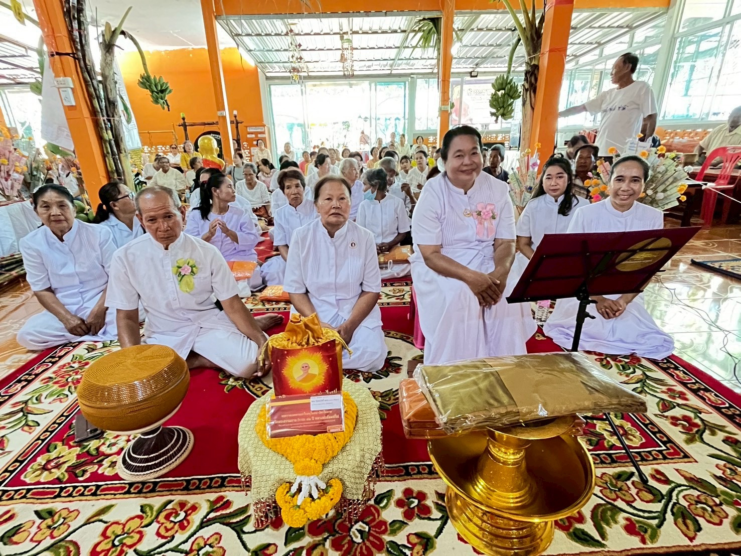 ภาพร่วมพิธีกรรมวัดดอนโพธิ์