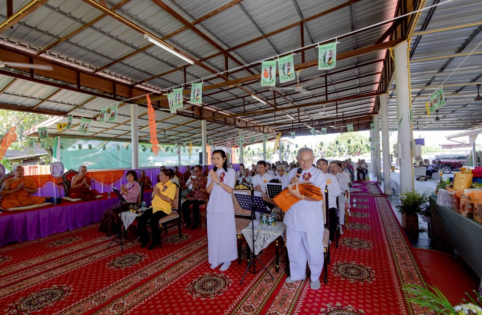 ภาพร่วมพิธีกรรมวัดบ้านบอน