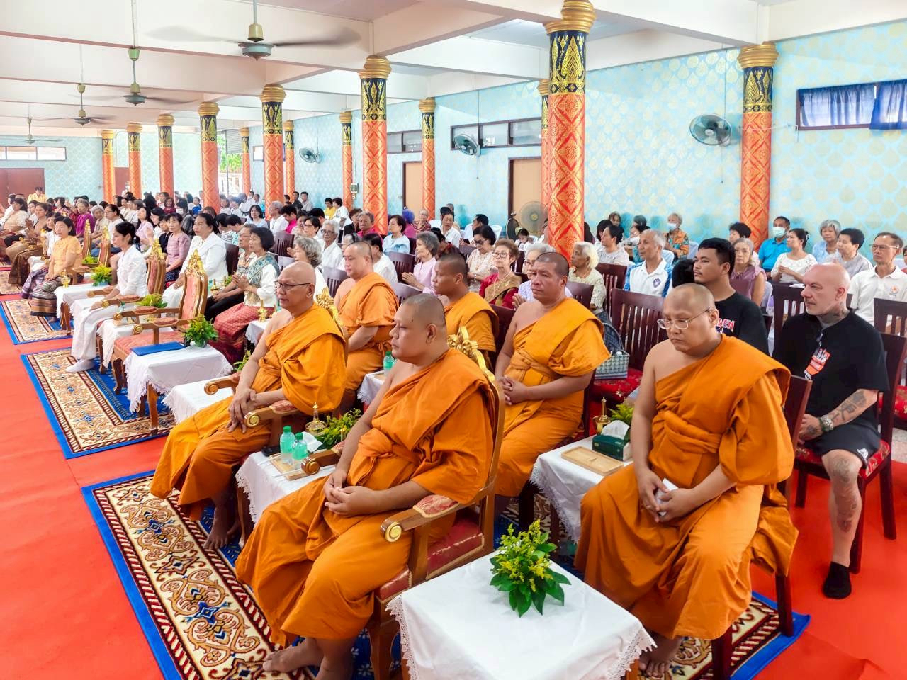 ภาพร่วมพิธีกรรมวัดศรีชมชื่น