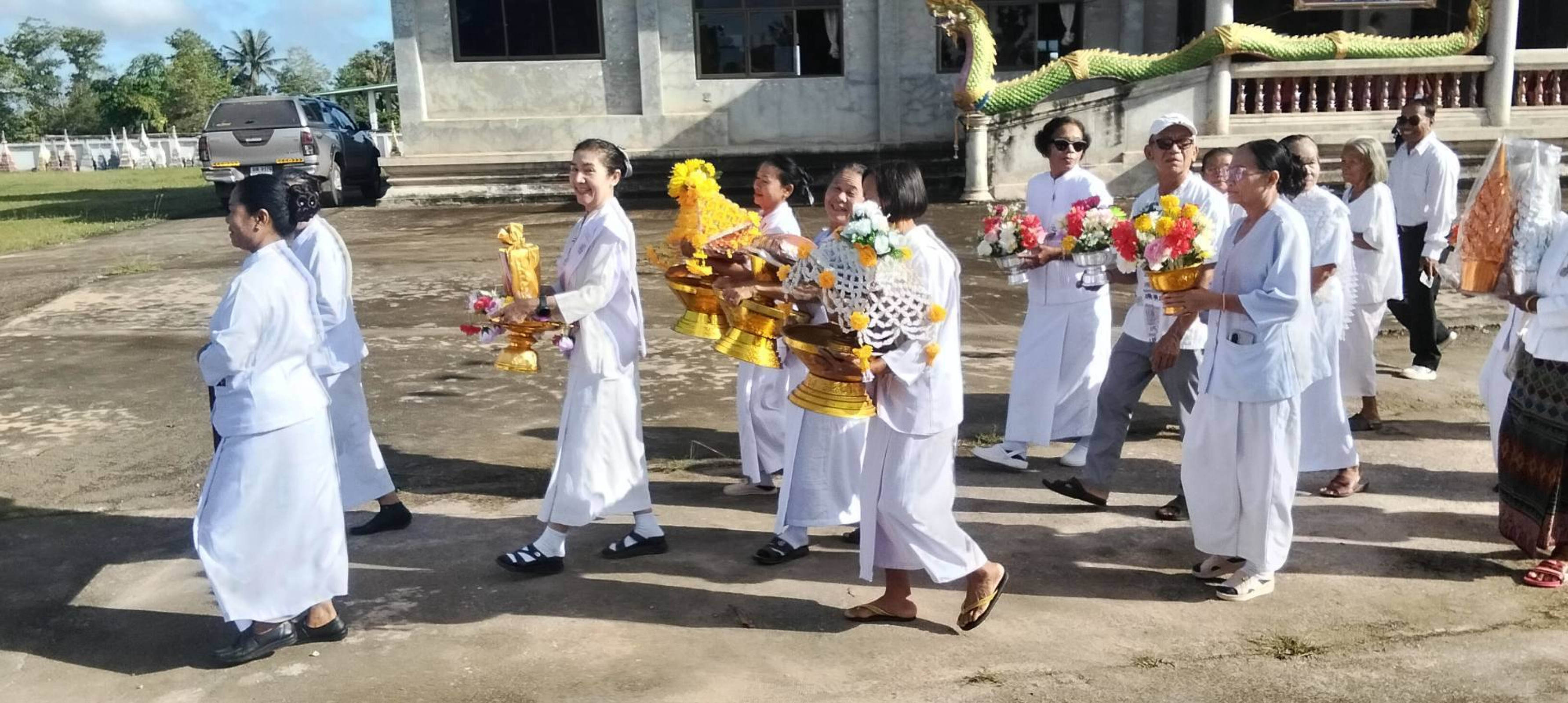 ภาพร่วมพิธีกรรมวัดจันทประสิทธาราม