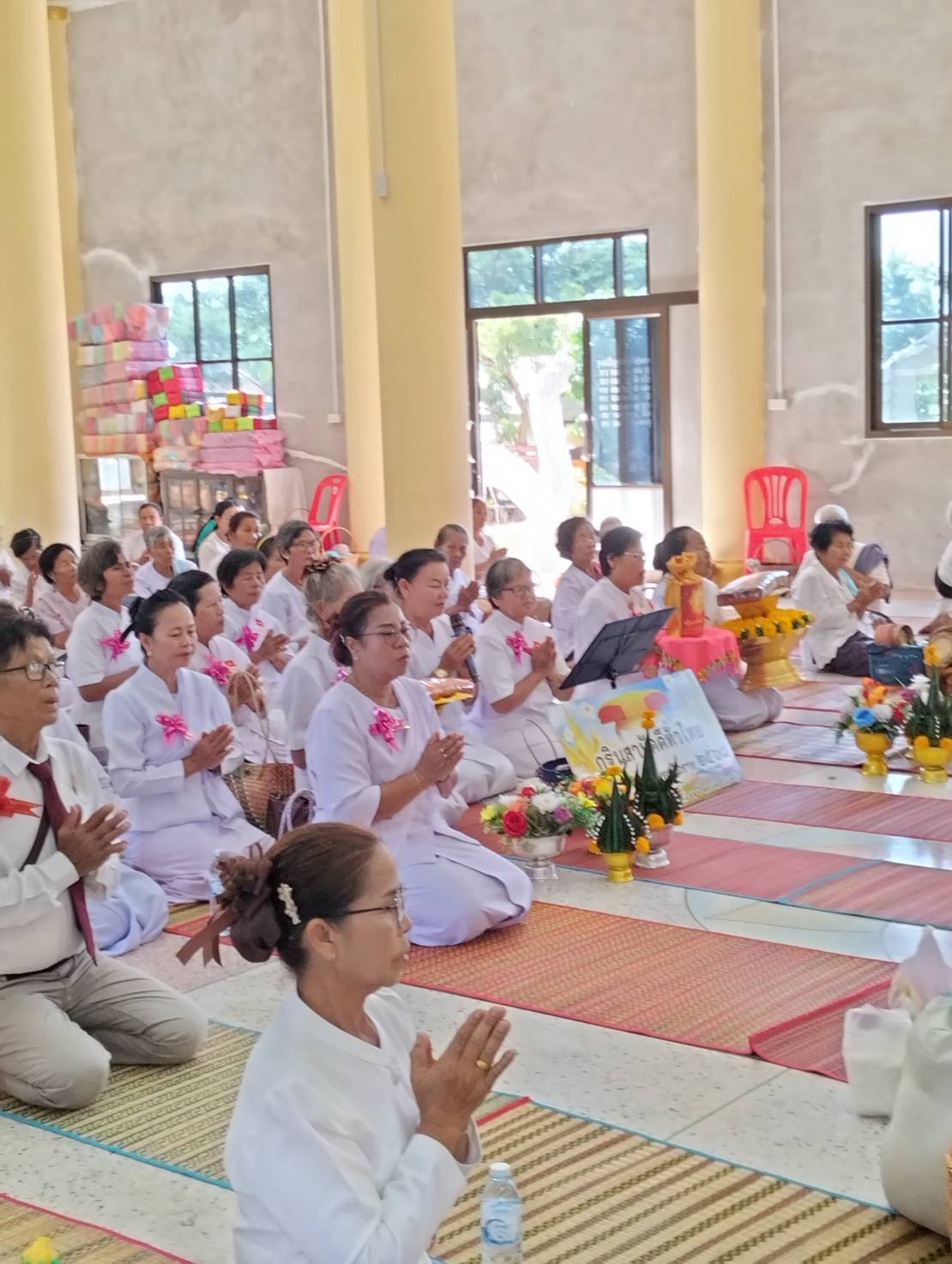 ภาพร่วมพิธีกรรมวัดสว่างอารมณ์