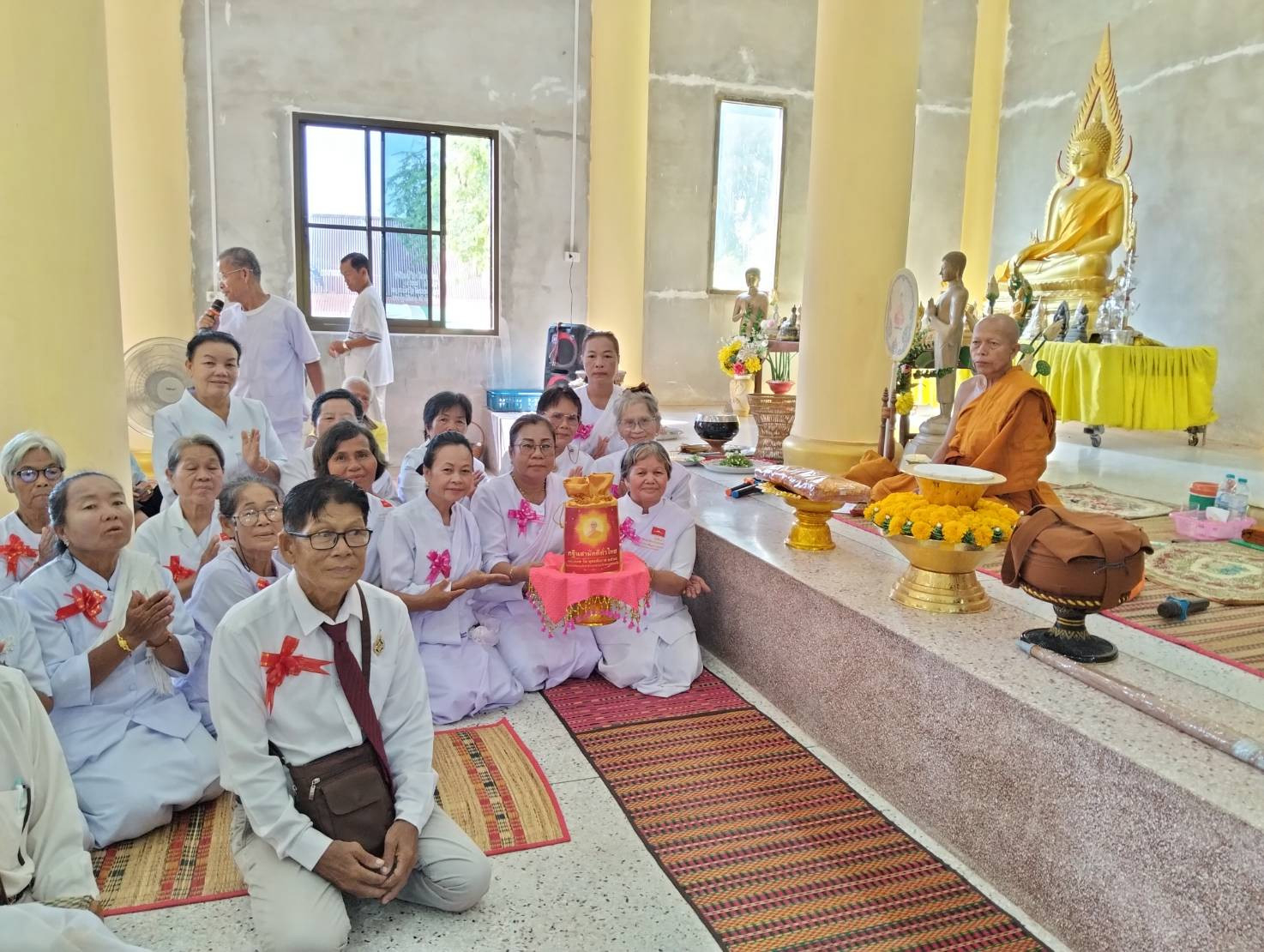 ภาพร่วมพิธีกรรมวัดสว่างอารมณ์