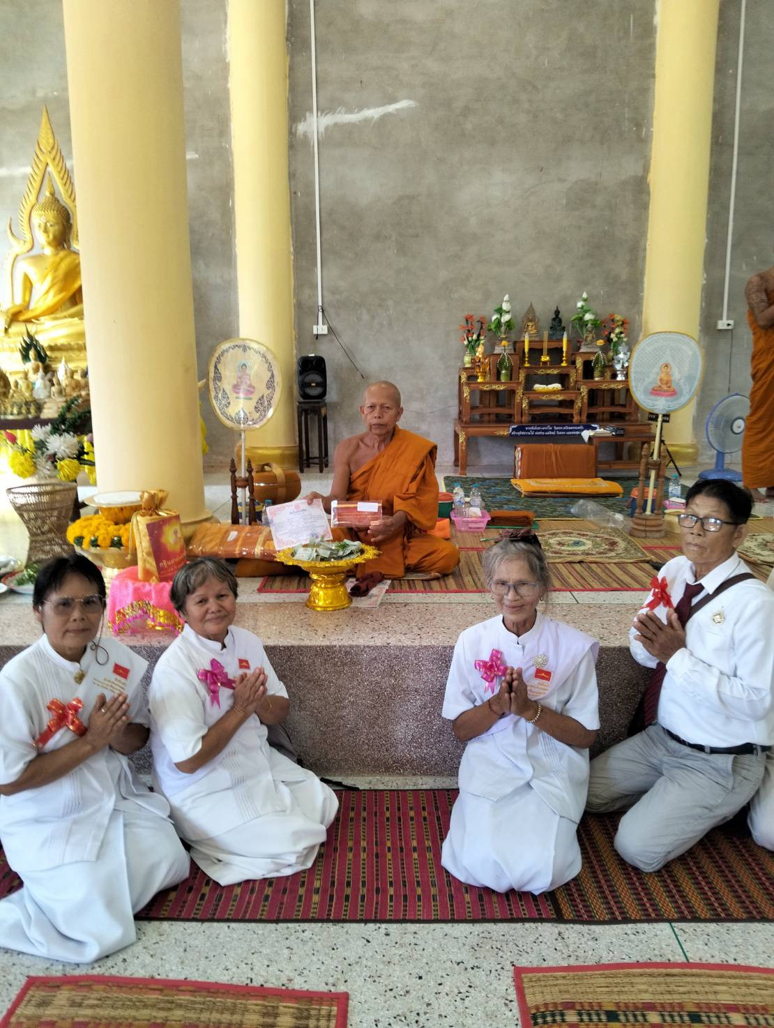 ภาพร่วมพิธีกรรมวัดสว่างอารมณ์