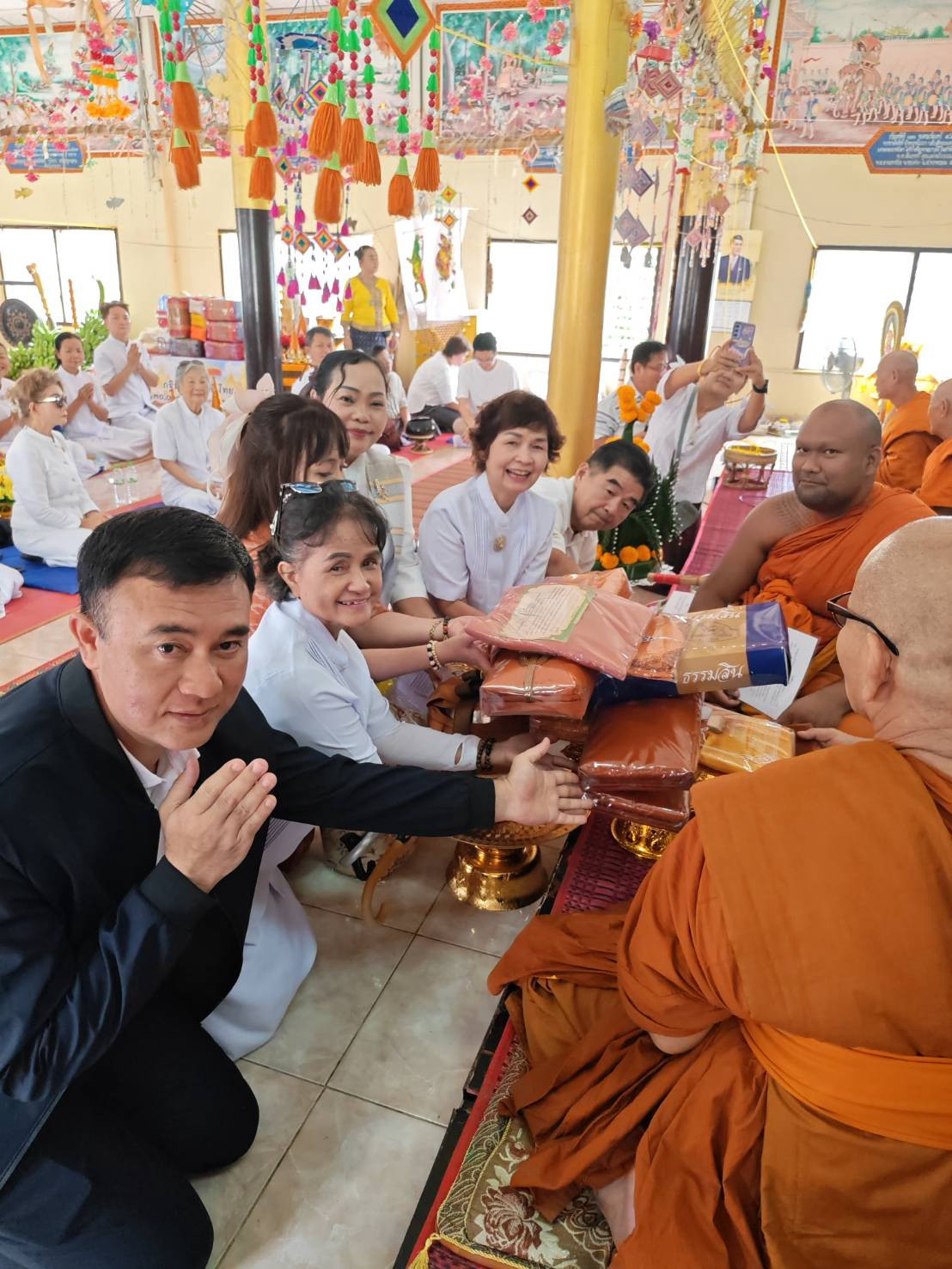 ภาพร่วมพิธีกรรมวัดหนองเตาเหล็ก