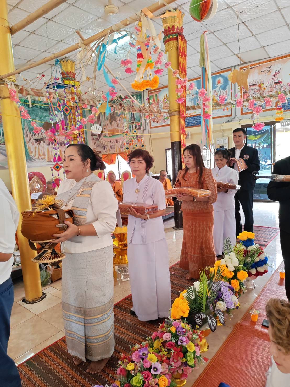 ภาพร่วมพิธีกรรมวัดหนองเตาเหล็ก