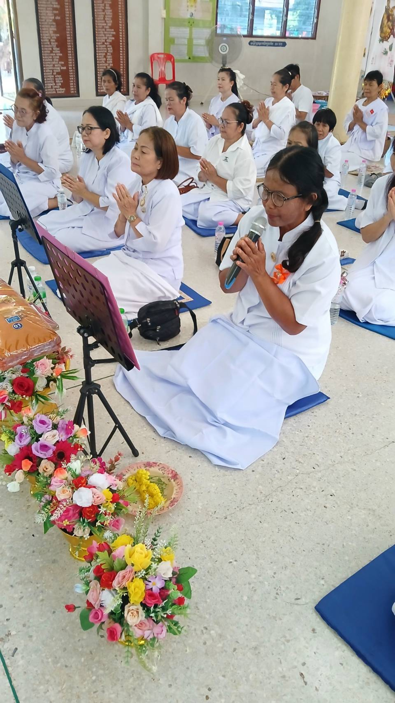 ภาพร่วมพิธีกรรมวัดโพธิ์ศรีสะอาด