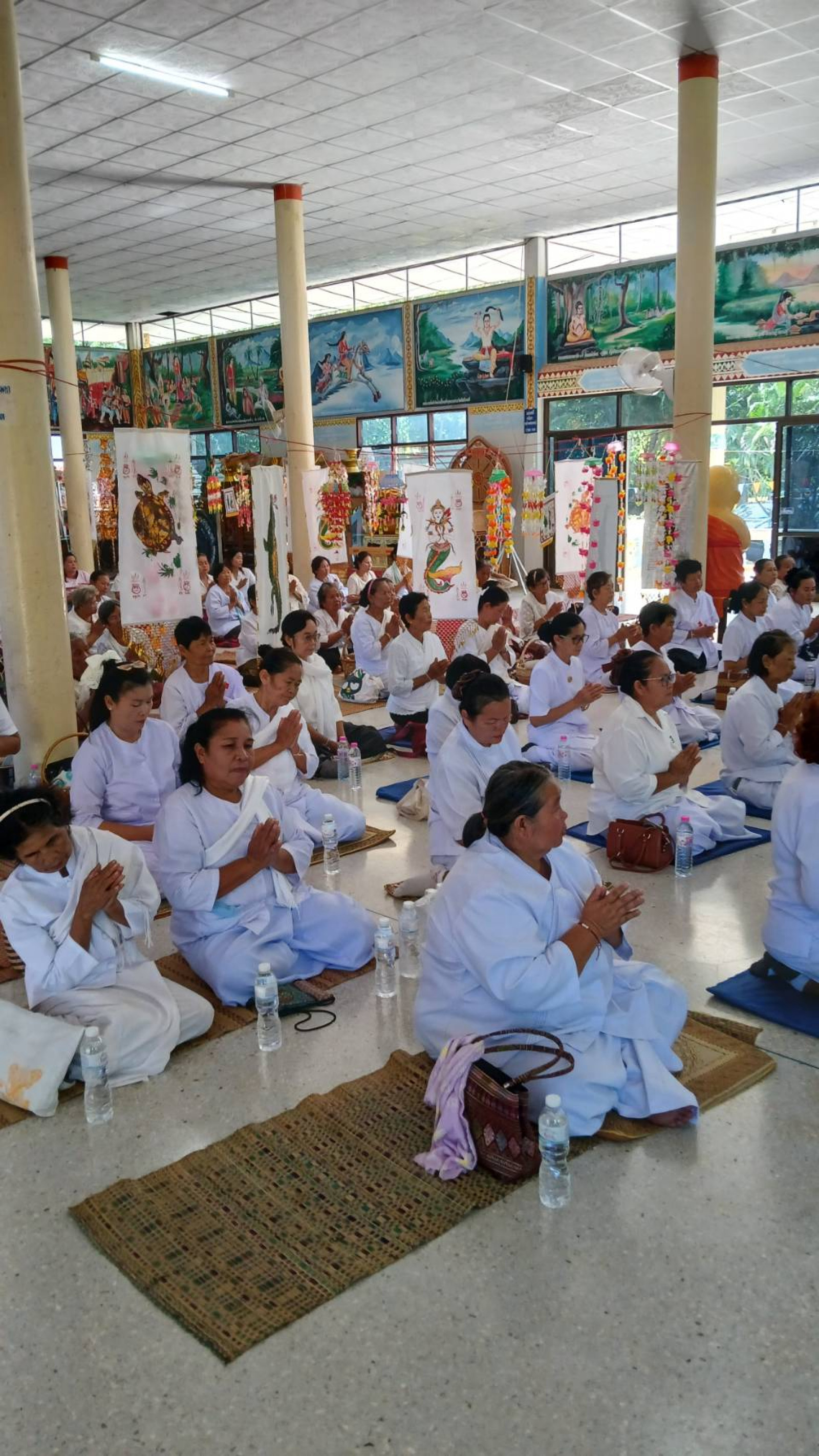 ภาพร่วมพิธีกรรมวัดโพธิ์ศรีสะอาด