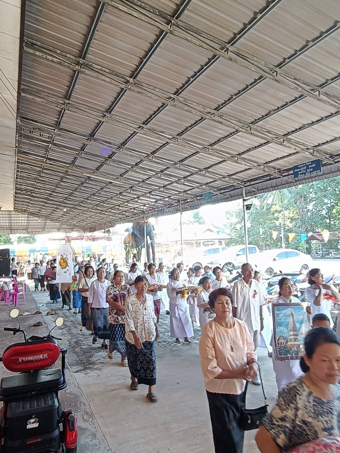 ภาพร่วมพิธีกรรมวัดสระปทุม