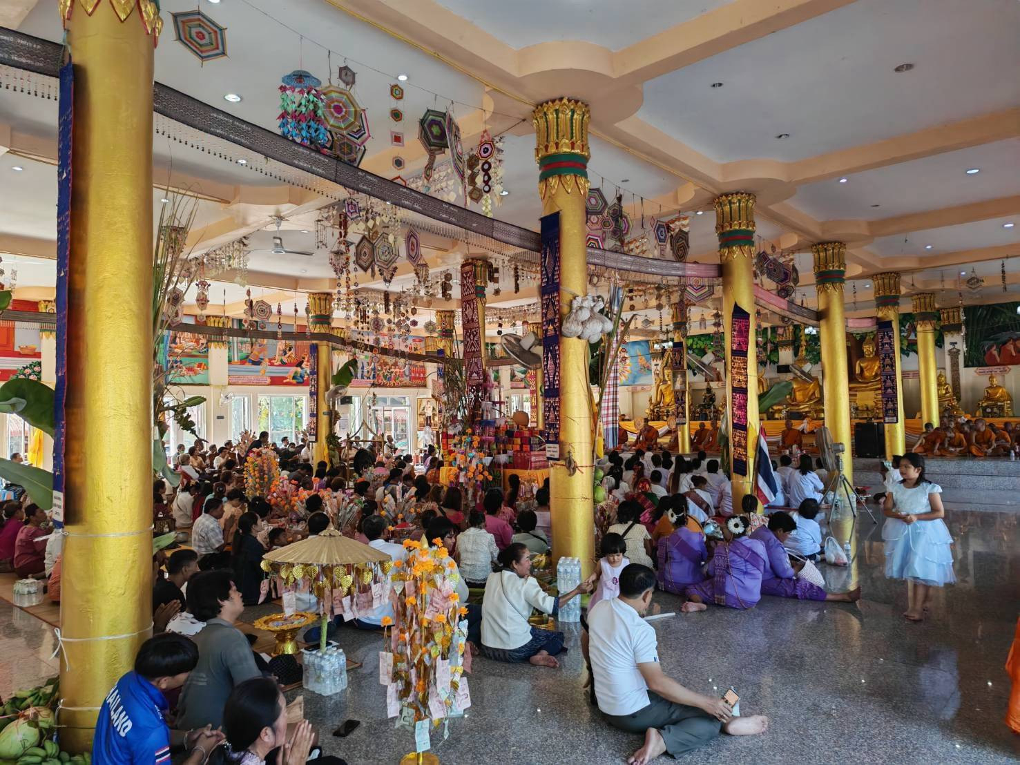 ภาพร่วมพิธีกรรมวัดสังคาว