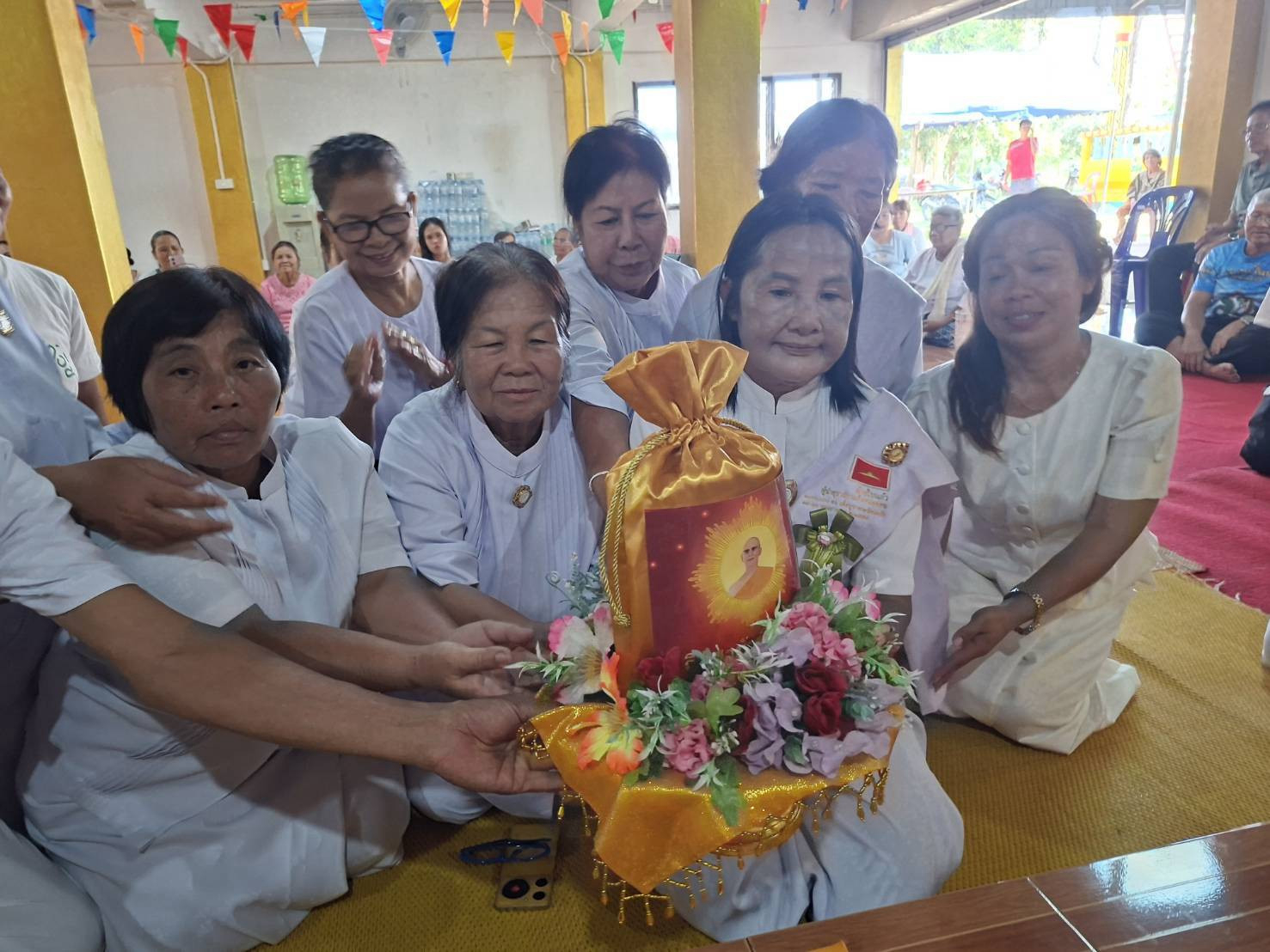 ภาพร่วมพิธีกรรมวัดโพธิสมภรณ์