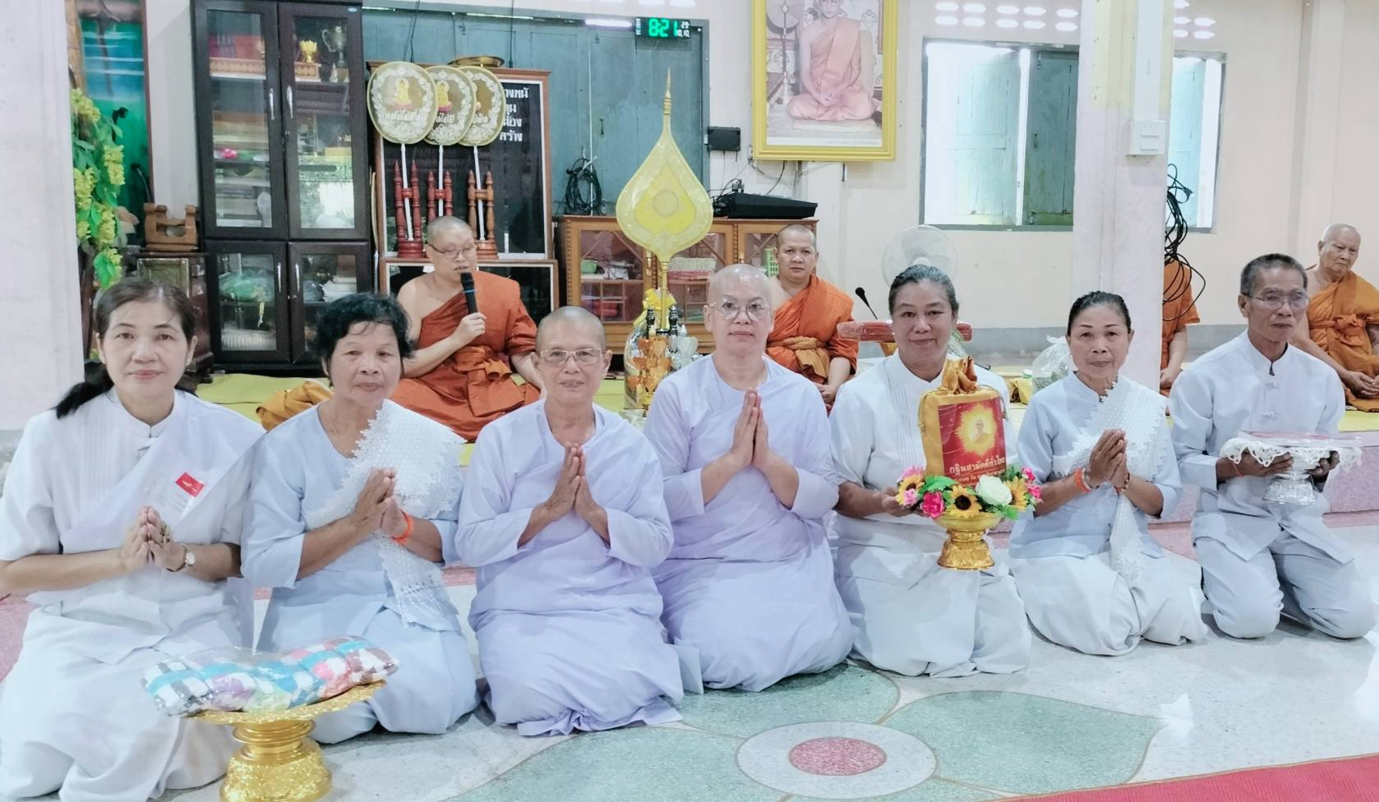 ภาพร่วมพิธีกรรมวัดศรีสว่างอาราม