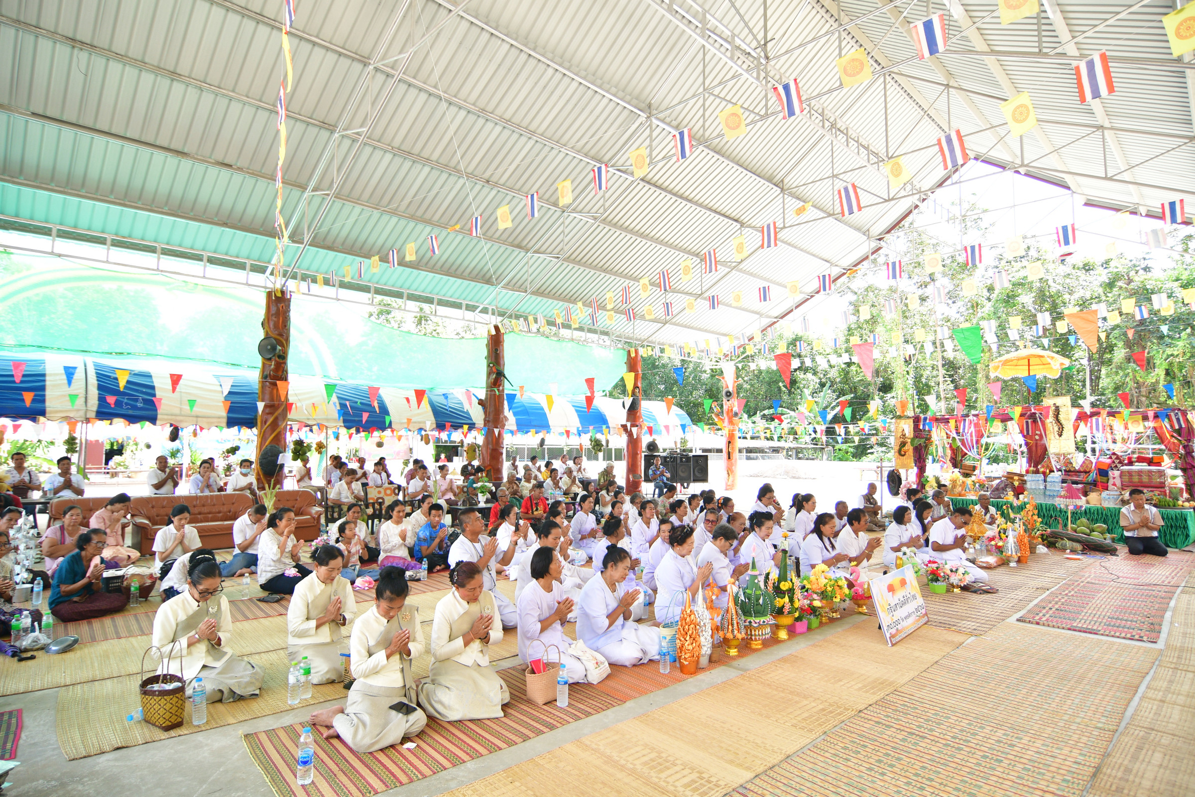ภาพร่วมพิธีกรรมวัดป่าบ้านหนองโก