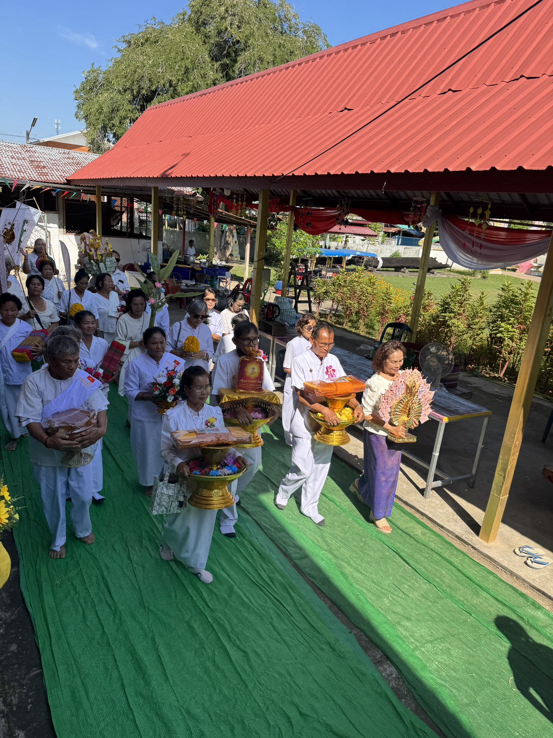 ภาพร่วมพิธีกรรมวัดศรีชมภู
