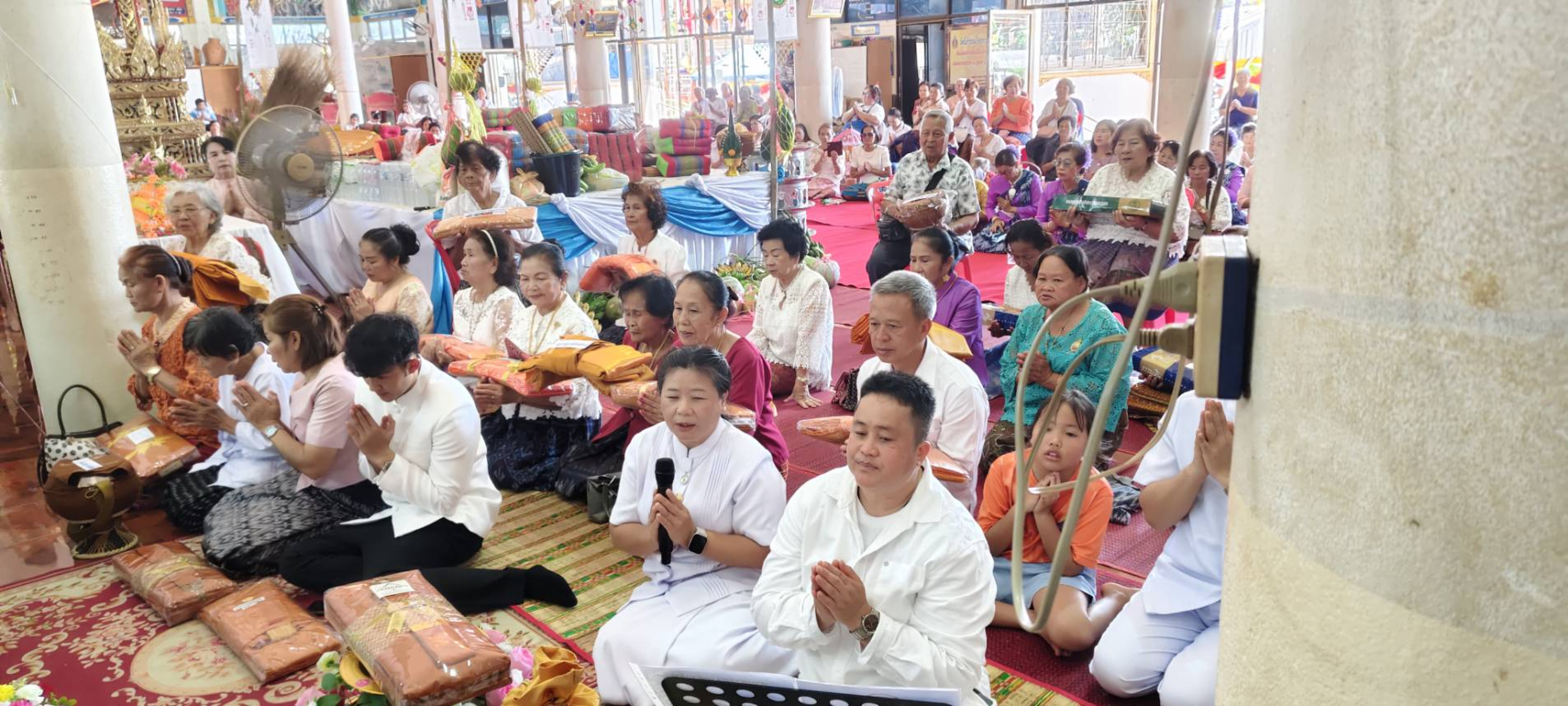 ภาพกล่าวคำถวายกฐินวัดสว่างสันติธรรม