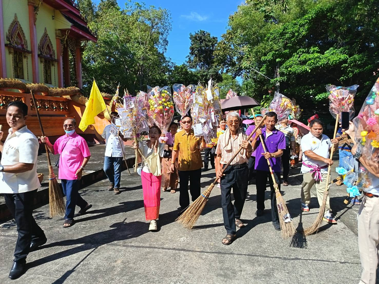 ภาพร่วมพิธีกรรมวัดสุวรรณุทการาม