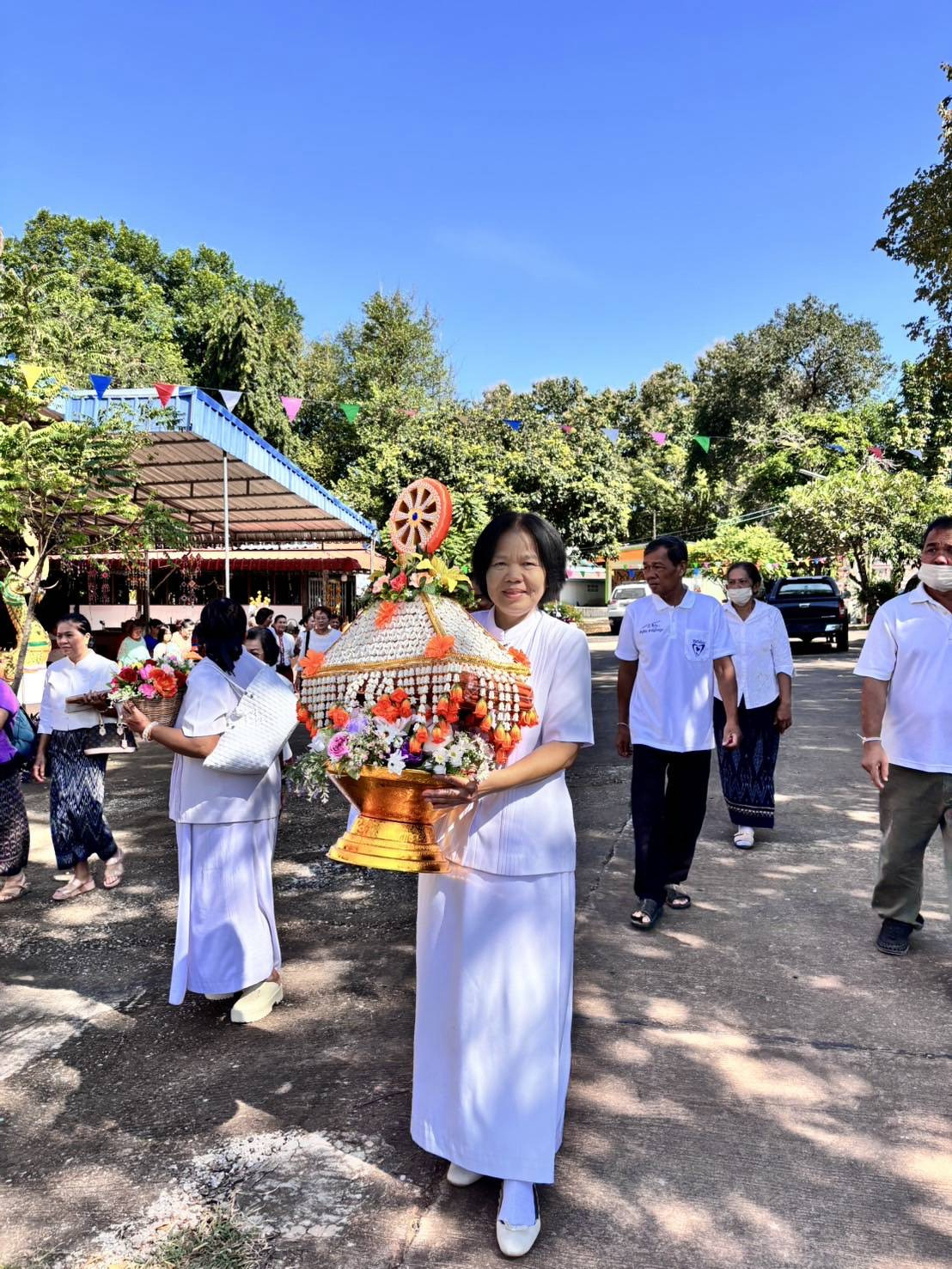 ภาพร่วมพิธีกรรมวัดศรีสว่างบรมสุข
