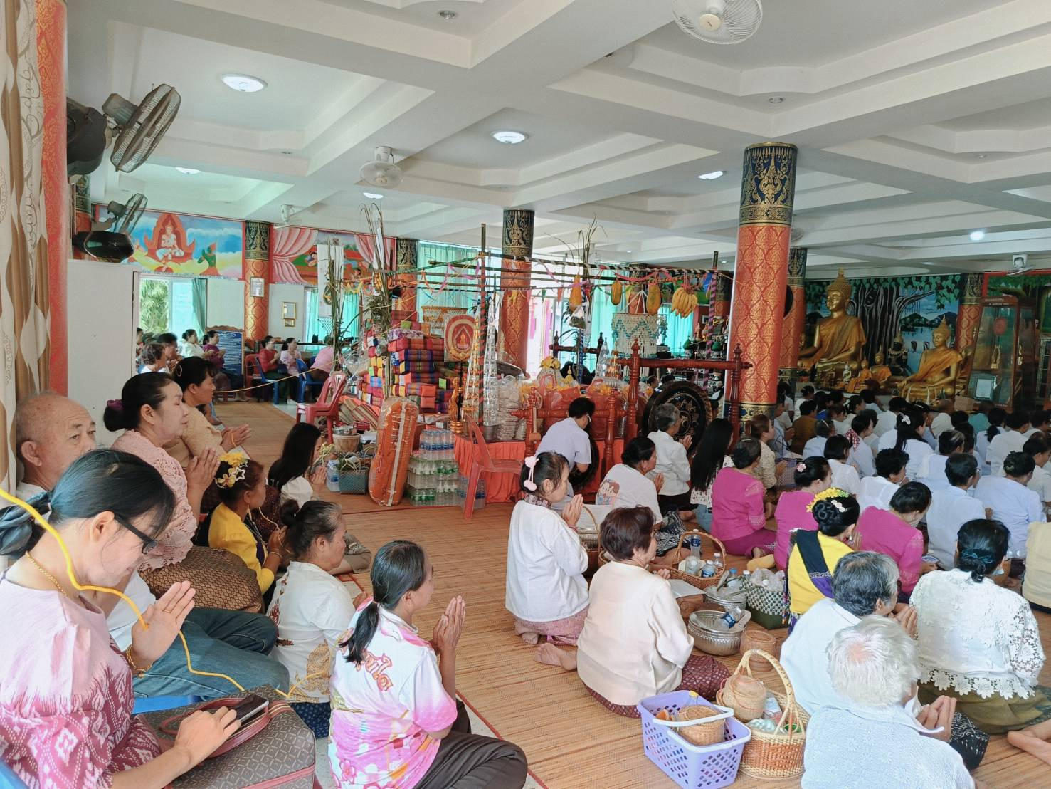 ภาพร่วมพิธีกรรมวัดโพธิ์ศรีทุ่ง