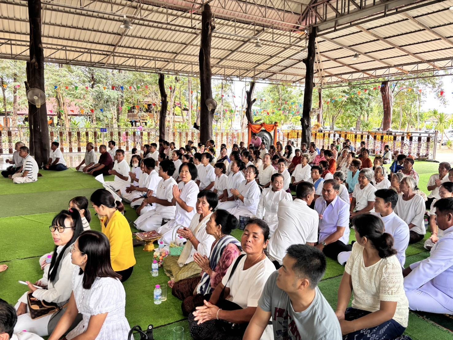 ภาพร่วมพิธีกรรมวัดราษฎร์สามัคคีธรรม