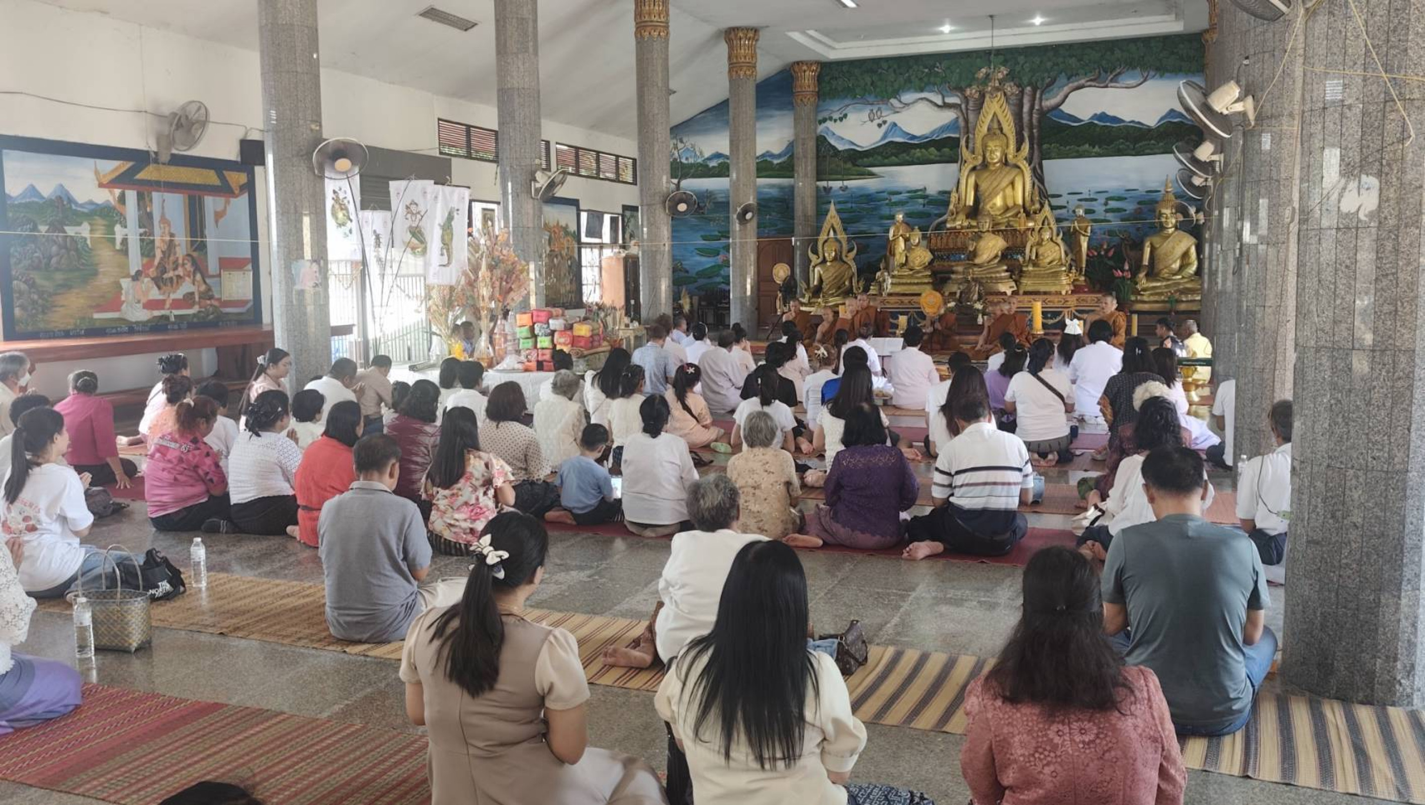 ภาพร่วมพิธีกรรมวัดดอนอีไข