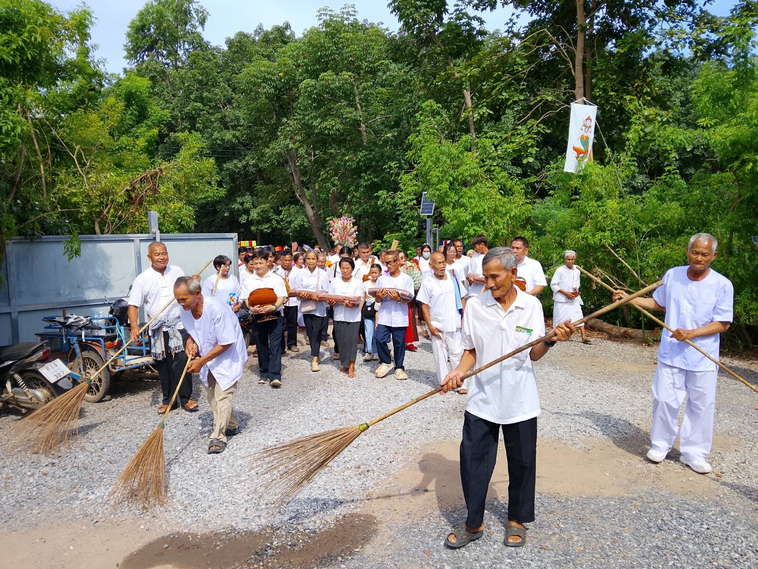 ภาพร่วมขบวนกฐินวัดป่าอินทร์นิมิต
