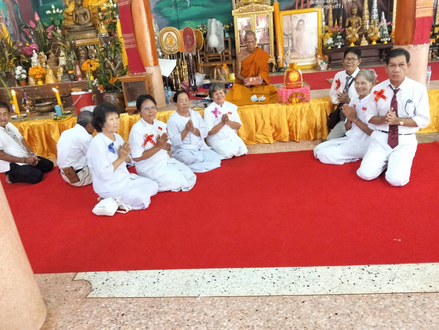 ภาพร่วมพิธีกรรมวัดโพธิ์ศรี