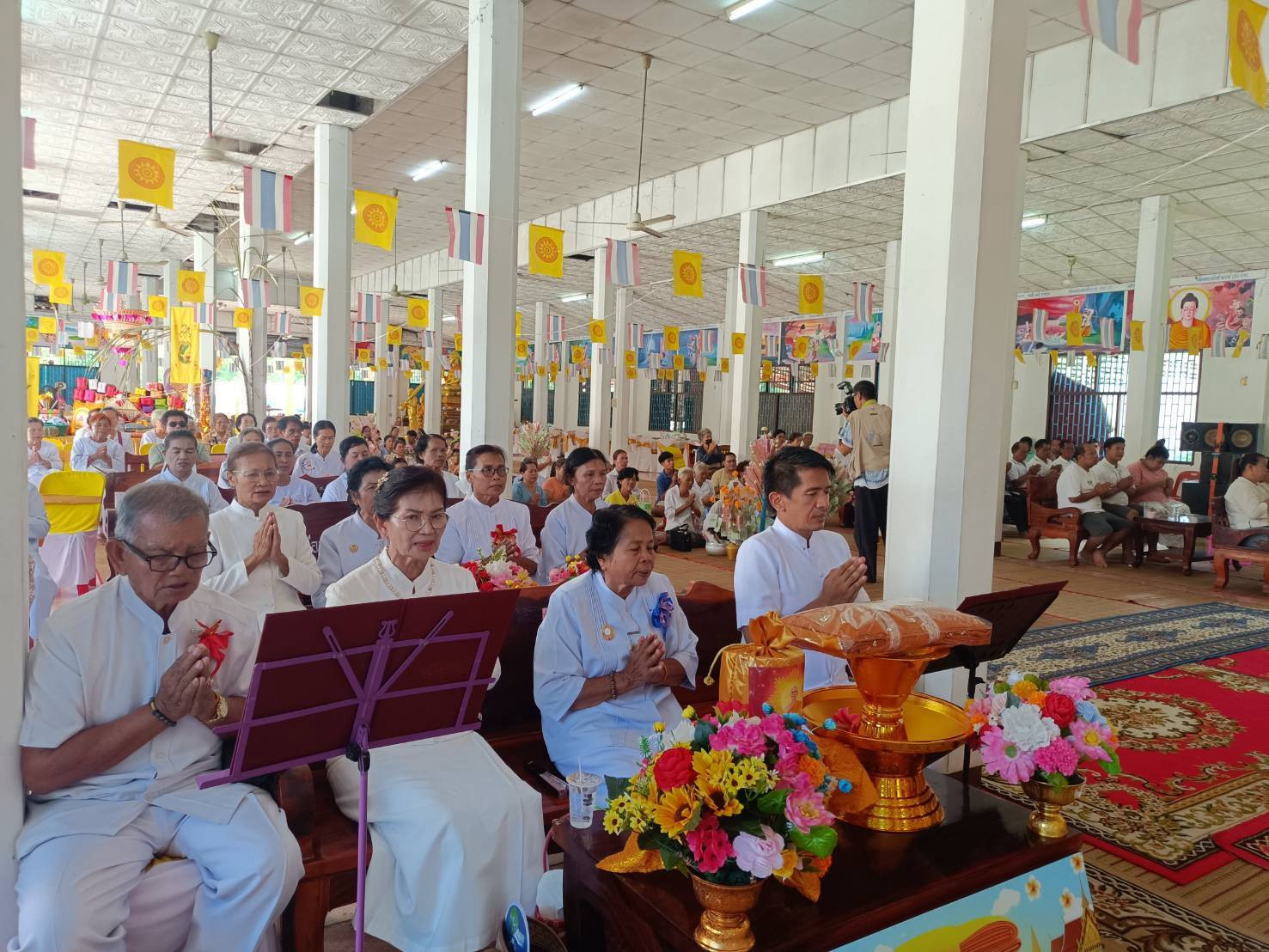 ภาพร่วมพิธีกรรมวัดศิริมงคล