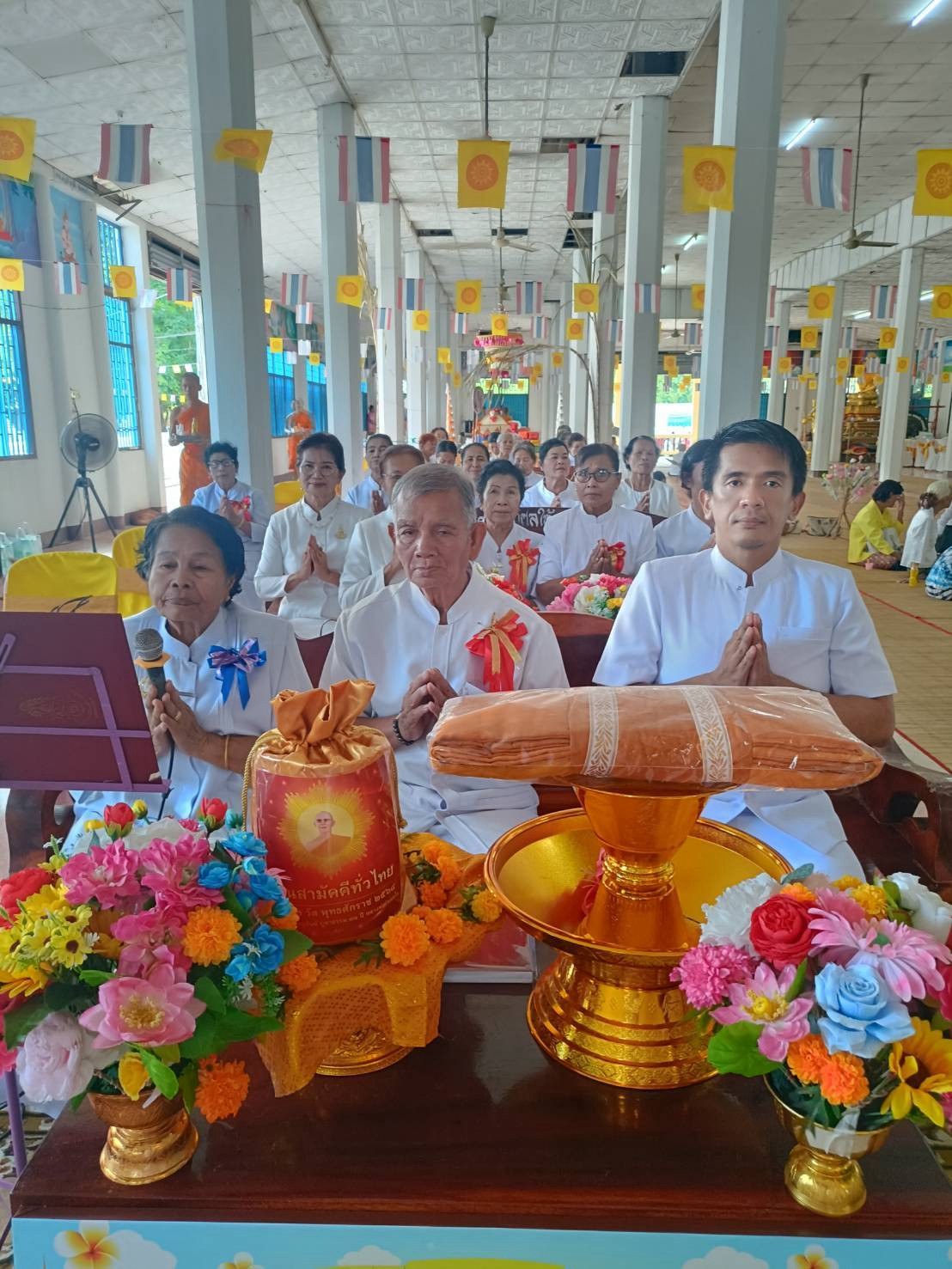 ภาพร่วมพิธีกรรมวัดศิริมงคล