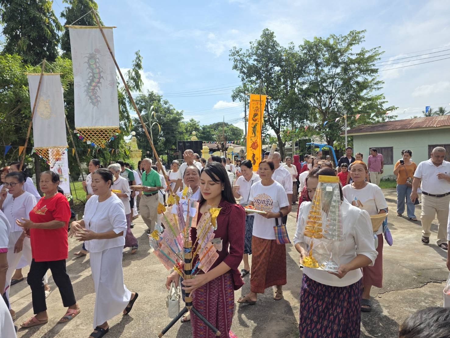 ภาพร่วมพิธีกรรมวัดโพธิ์ชัย ( บ้านดอนแตง )