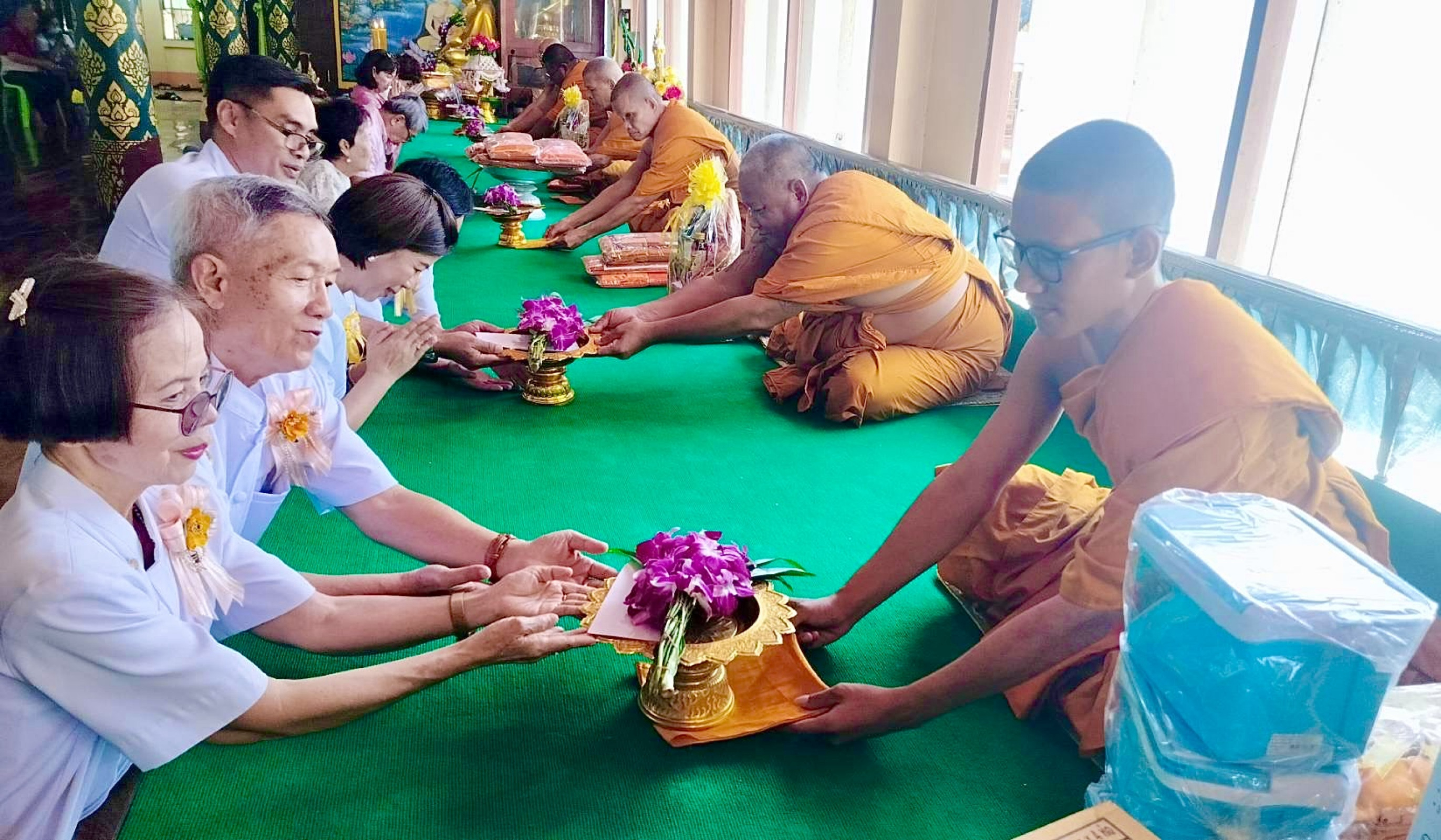 ภาพร่วมพิธีกรรมวัดเจ้าแปดทรงไตรย์