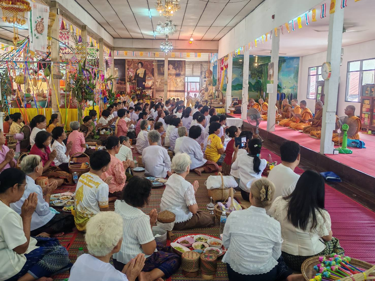 ภาพร่วมพิธีกรรมวัดสว่างสามัคคี